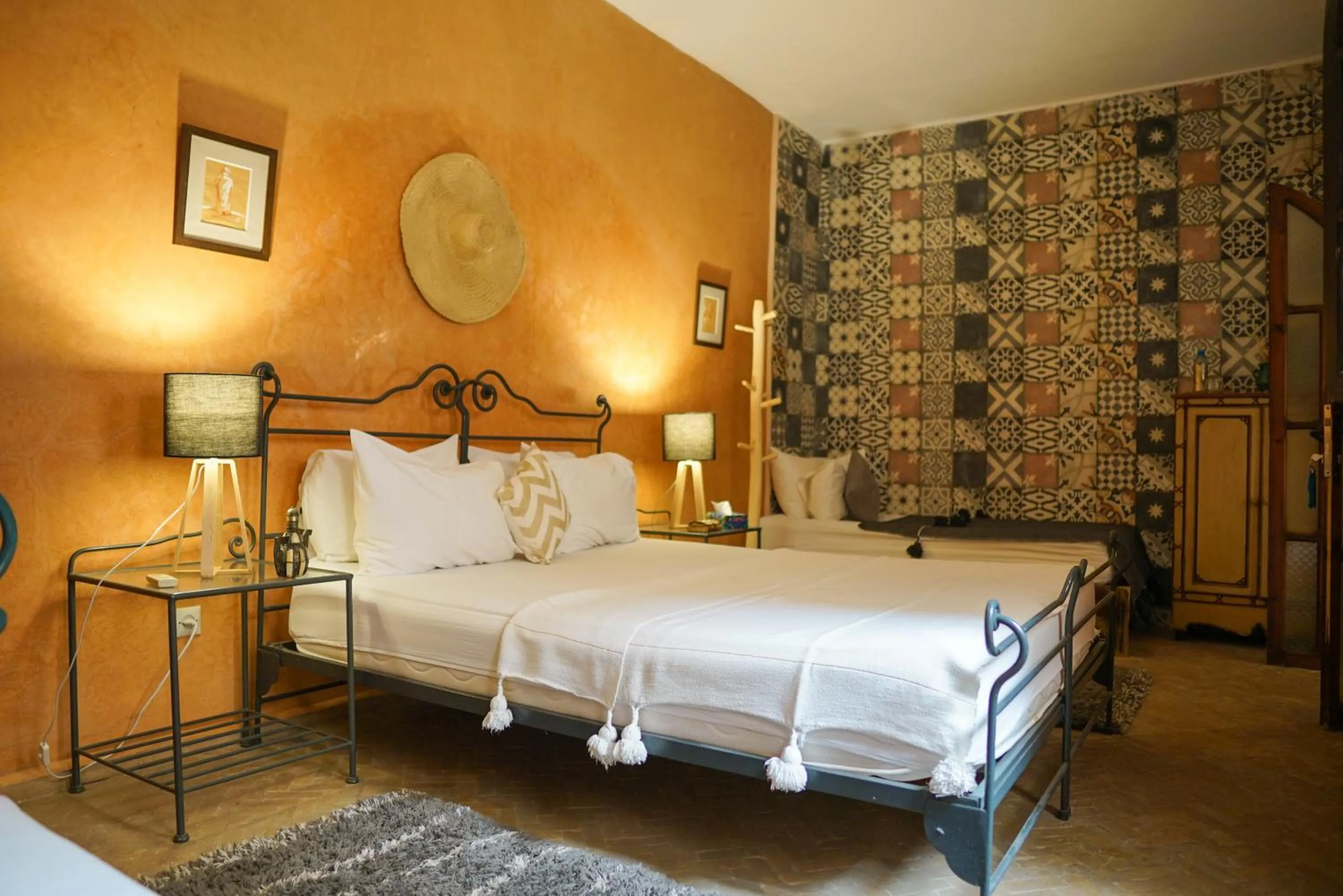 Photo of the whole room, Bed in Riad Dama & Spa