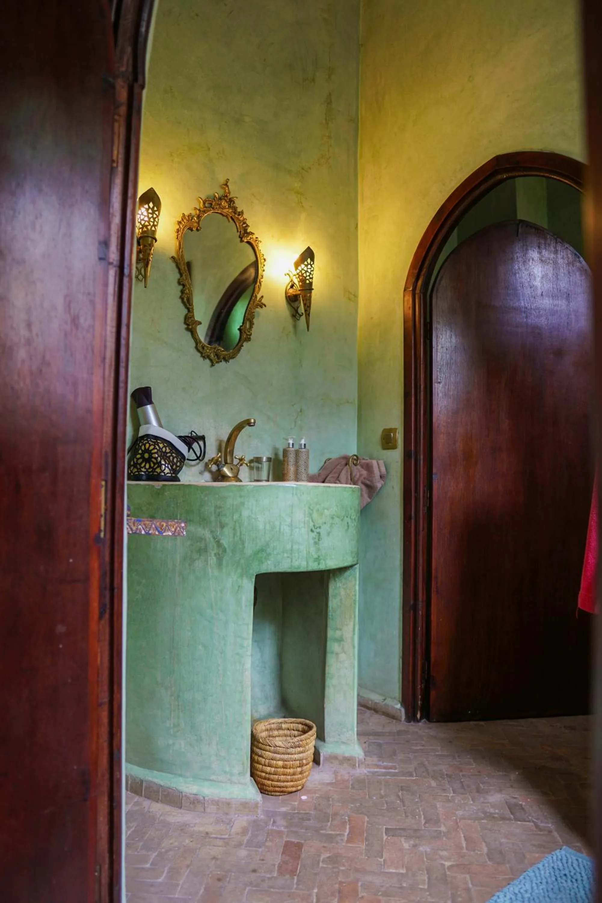 Bathroom in Riad Dama & Spa