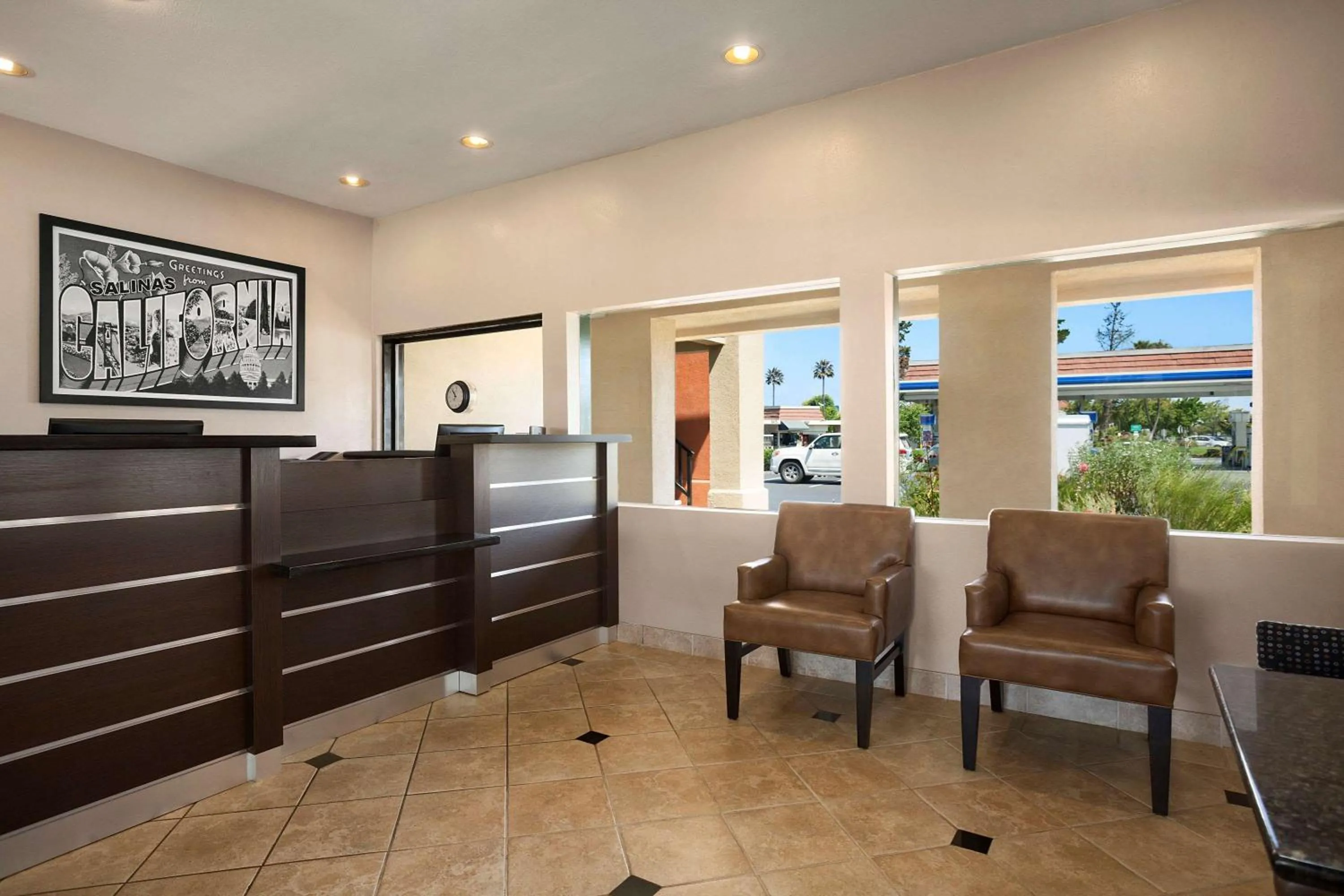 Lobby or reception in Super 8 by Wyndham Salinas