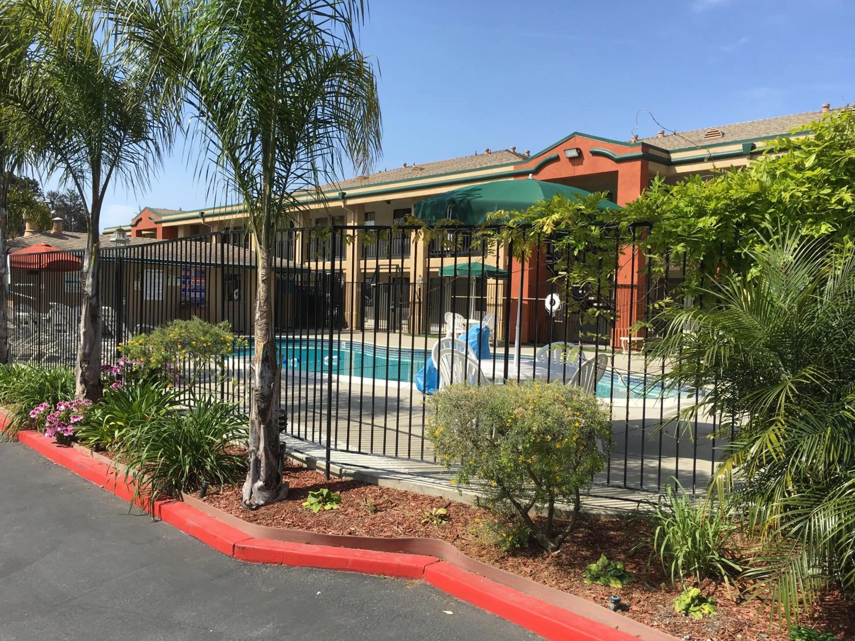  in Super 8 by Wyndham Salinas