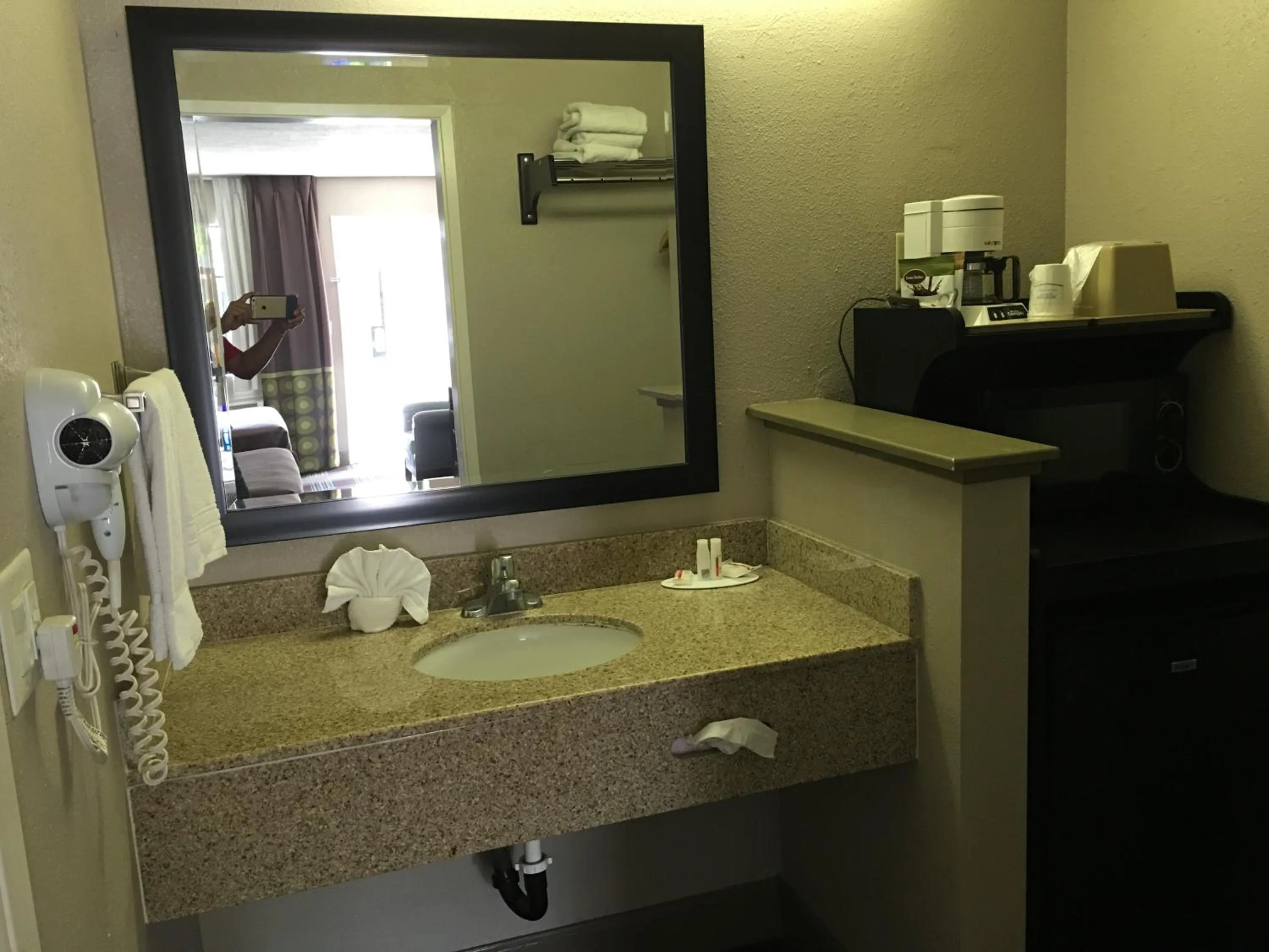 Bathroom in Super 8 by Wyndham Salinas