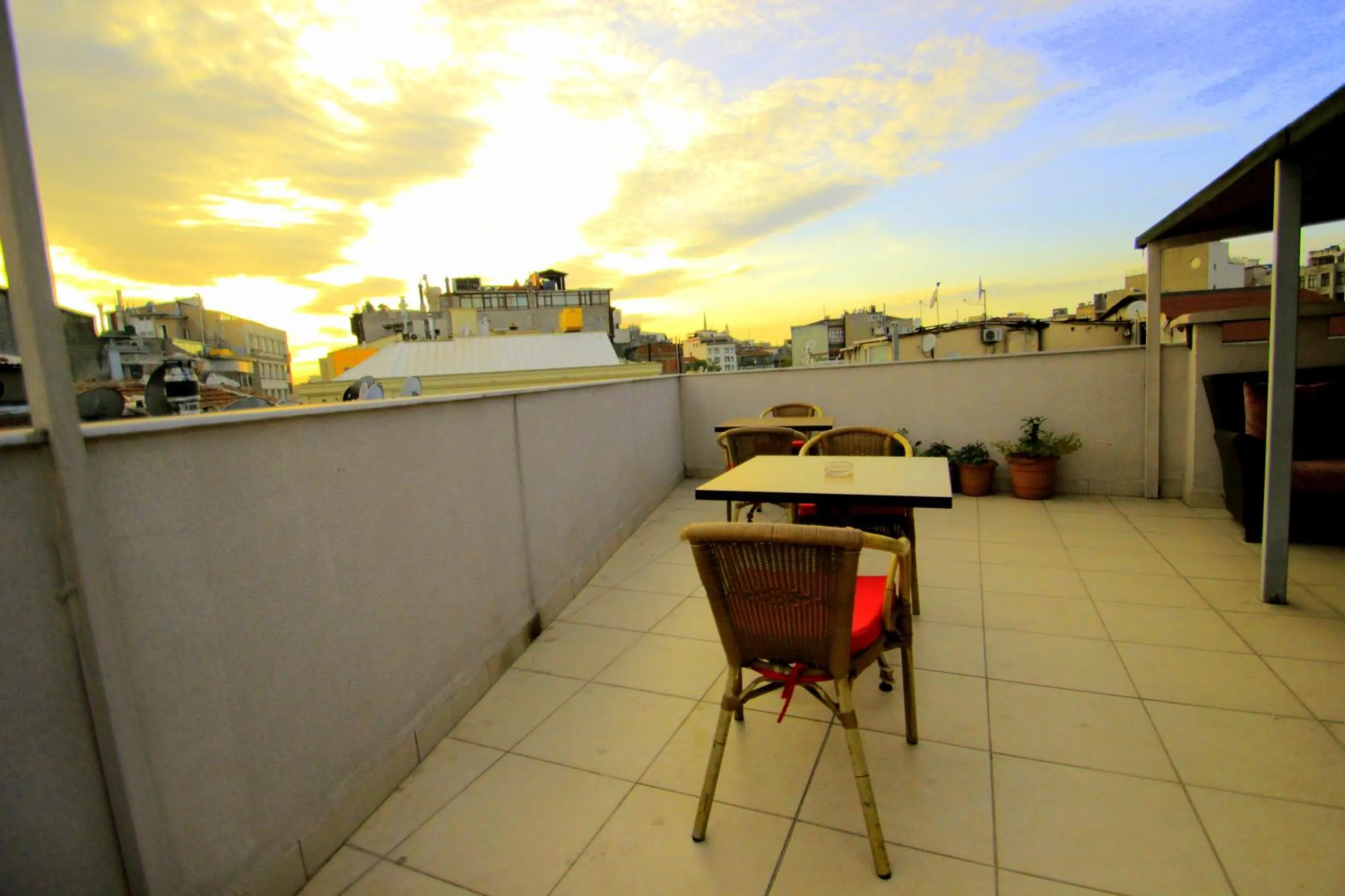 Balcony/Terrace in Istanbul Metro Hotel
