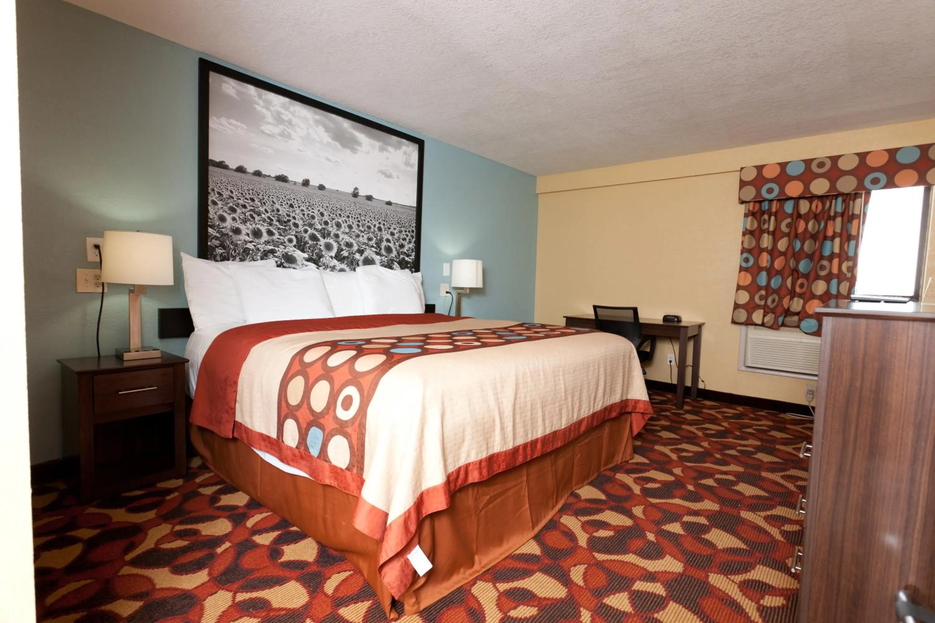 Bed in Super 8 by Wyndham Wichita Airport West Kellogg