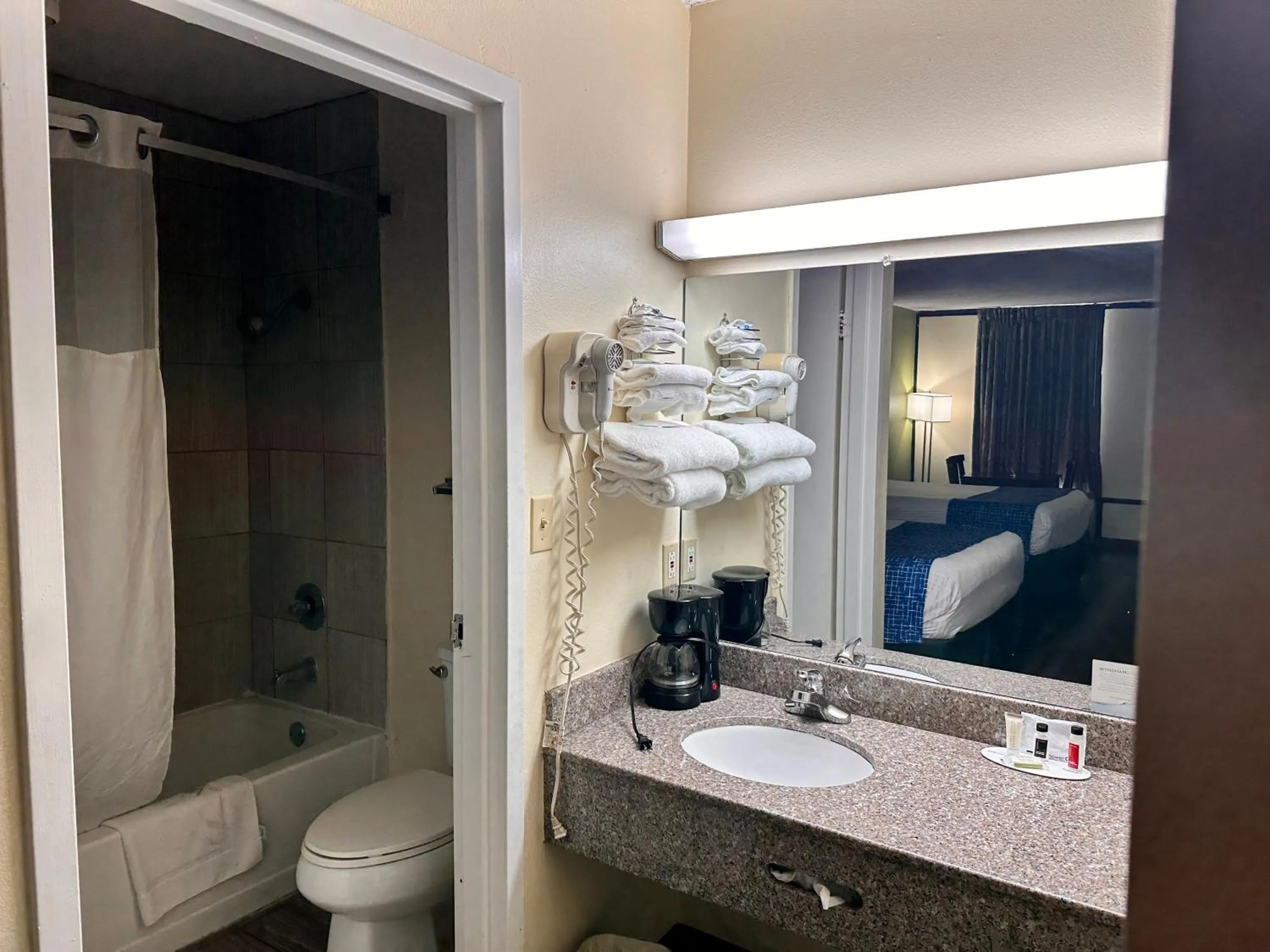 Travelodge by Wyndham Clarksville