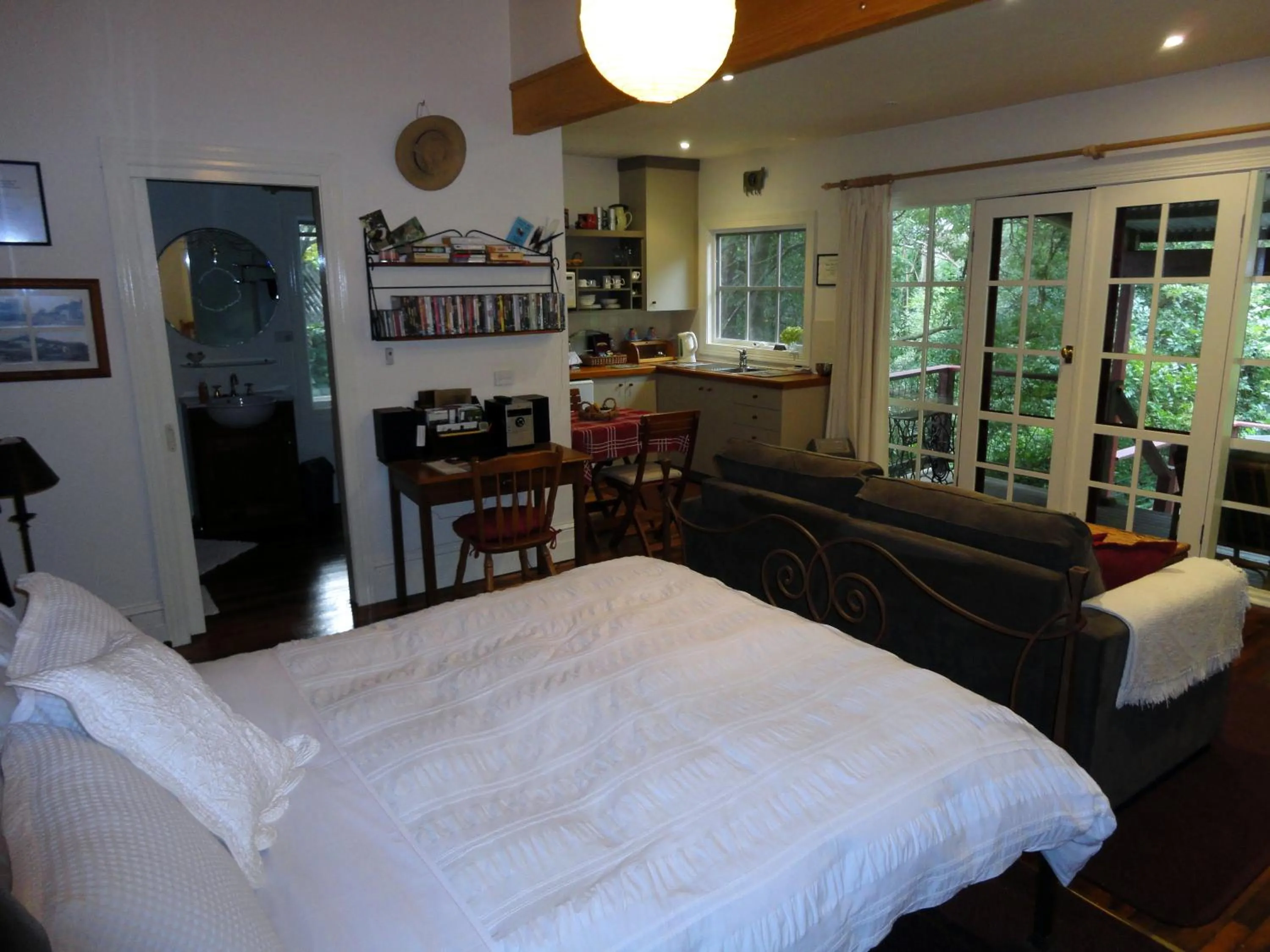 Photo of the whole room in Stone's Throw Cottage Bed and Breakfast