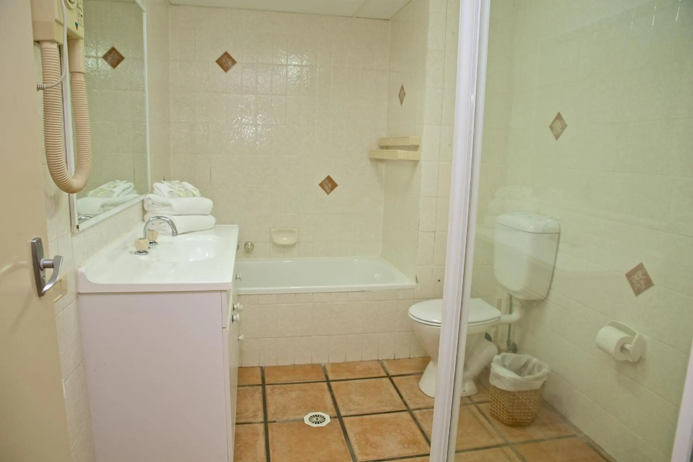 Toilet in Hi Surf Beachfront Resort Apartments OFFICIAL SITE