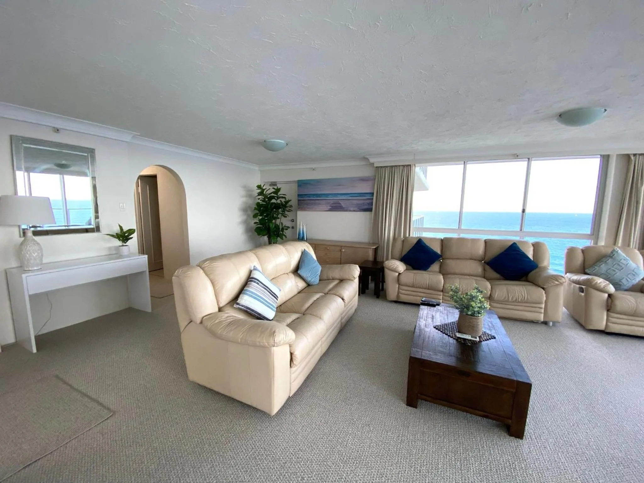 Living room in Hi Surf Beachfront Resort Apartments OFFICIAL SITE