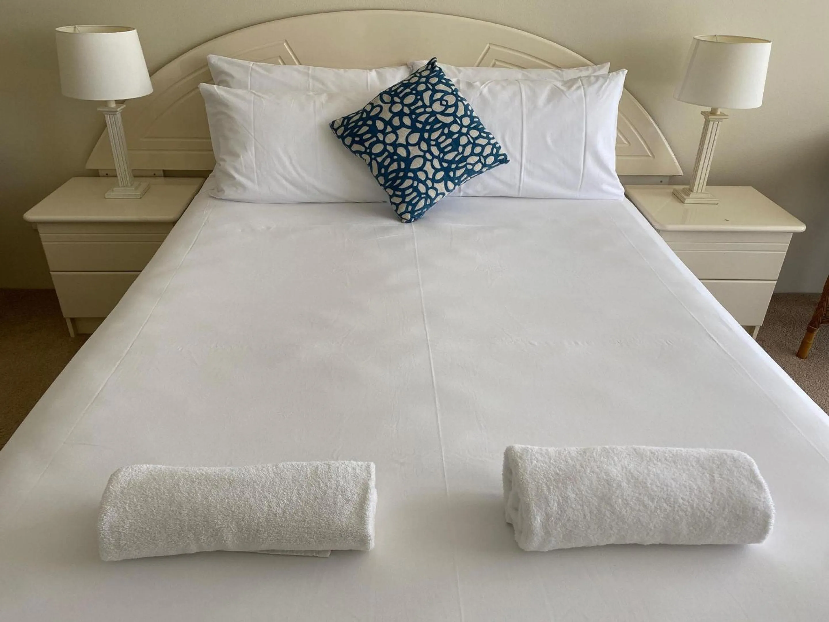 Bedroom, Bed in Hi Surf Beachfront Resort Apartments OFFICIAL SITE