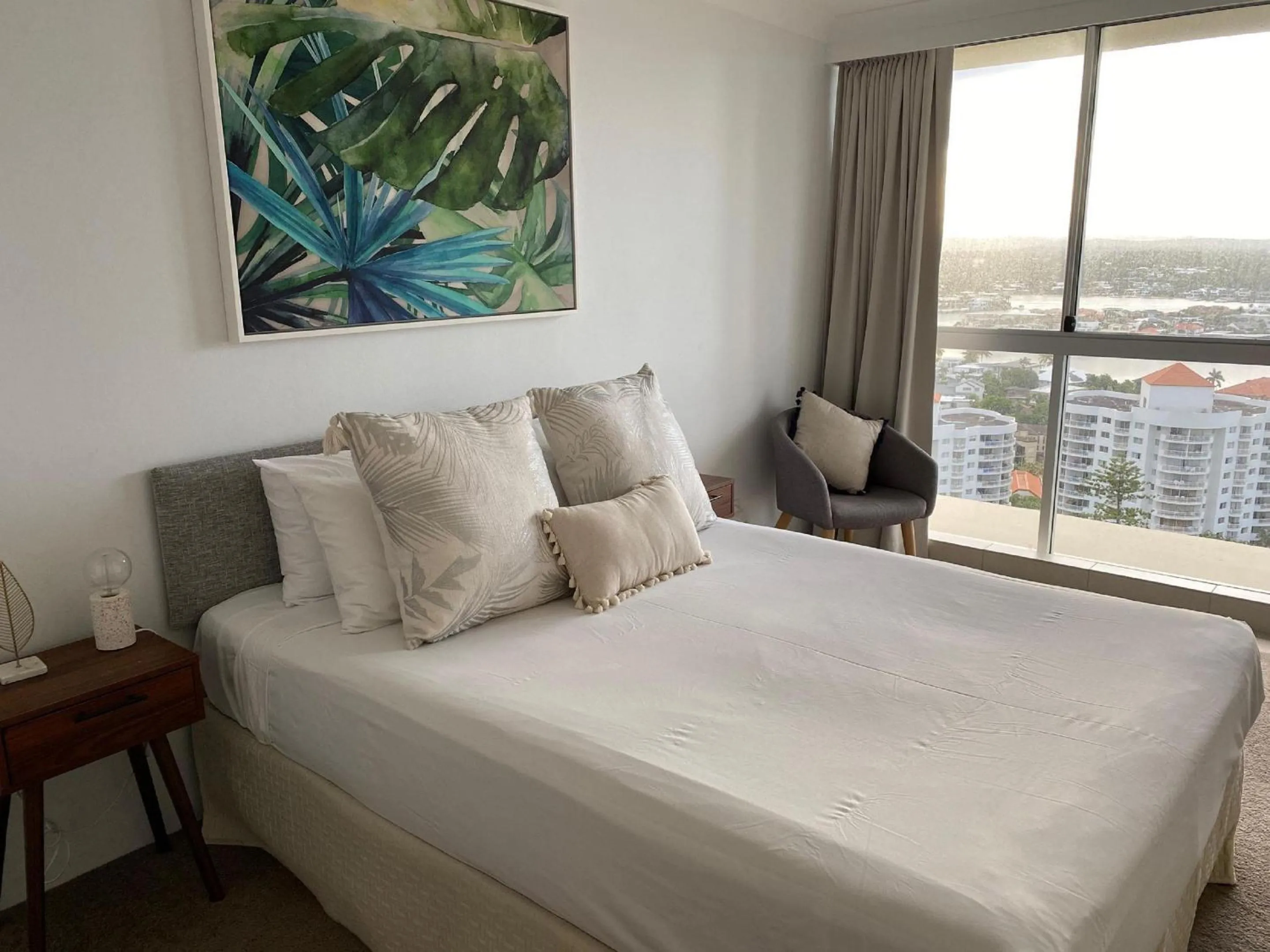 Bedroom, Bed in Hi Surf Beachfront Resort Apartments OFFICIAL SITE