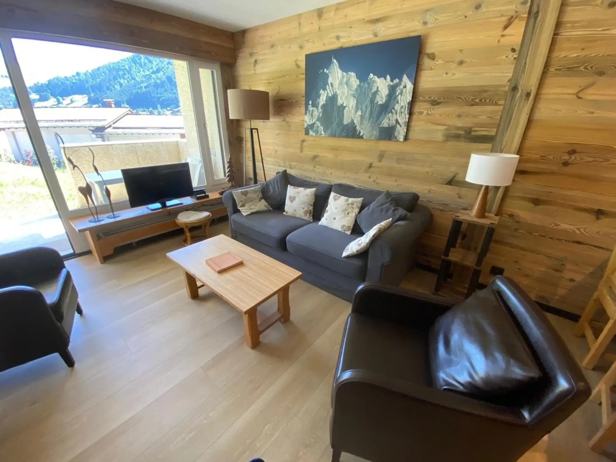 Appartement 2 pièces ensoleillé avec Wi-Fi et parking, La Clusaz - FR-1-459-76 Appartement 2 pièces ensoleillé avec Wi-Fi et parking, La Clusaz - FR-1-459-76