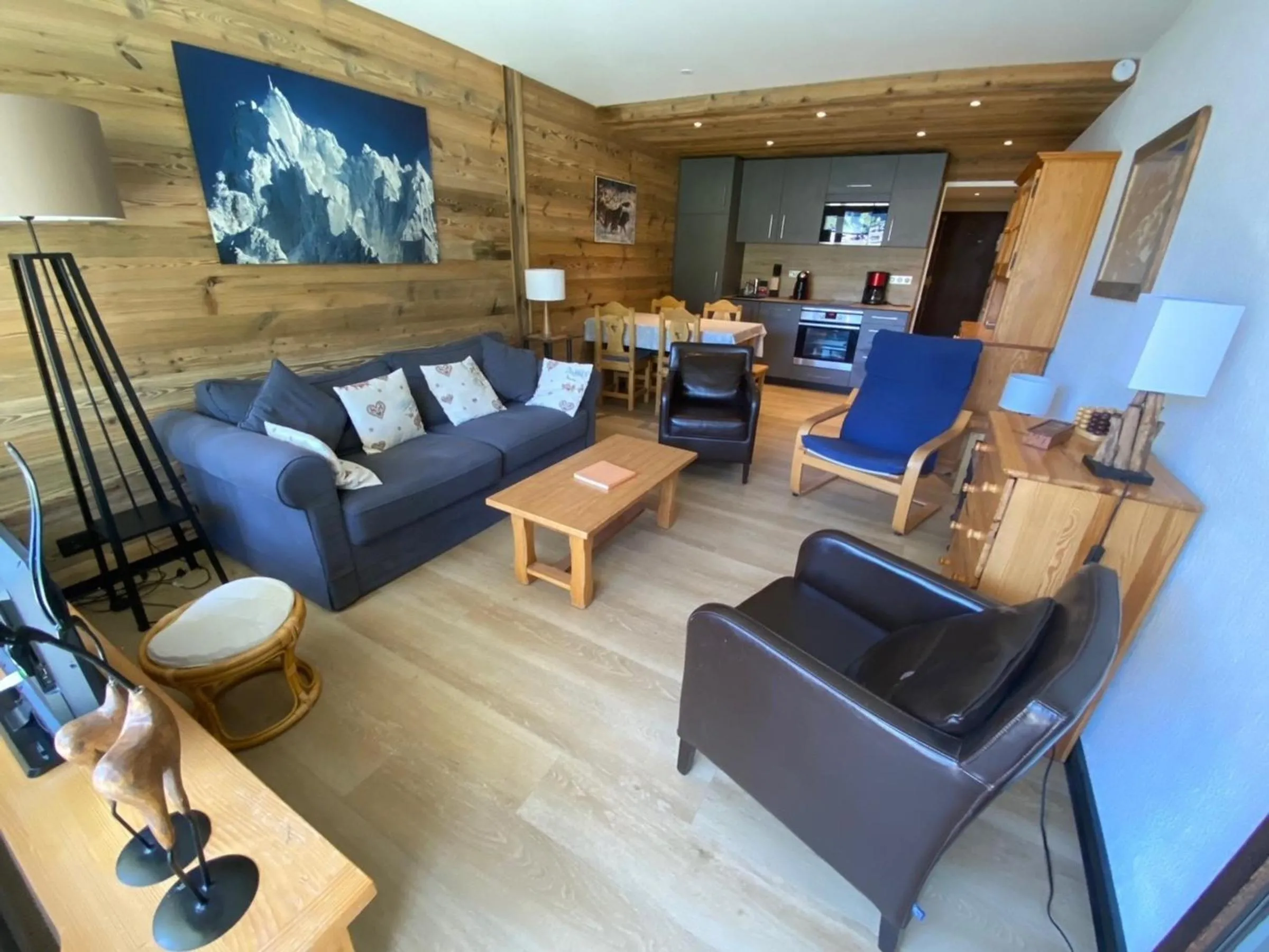 Appartement 2 pièces ensoleillé avec Wi-Fi et parking, La Clusaz - FR-1-459-76