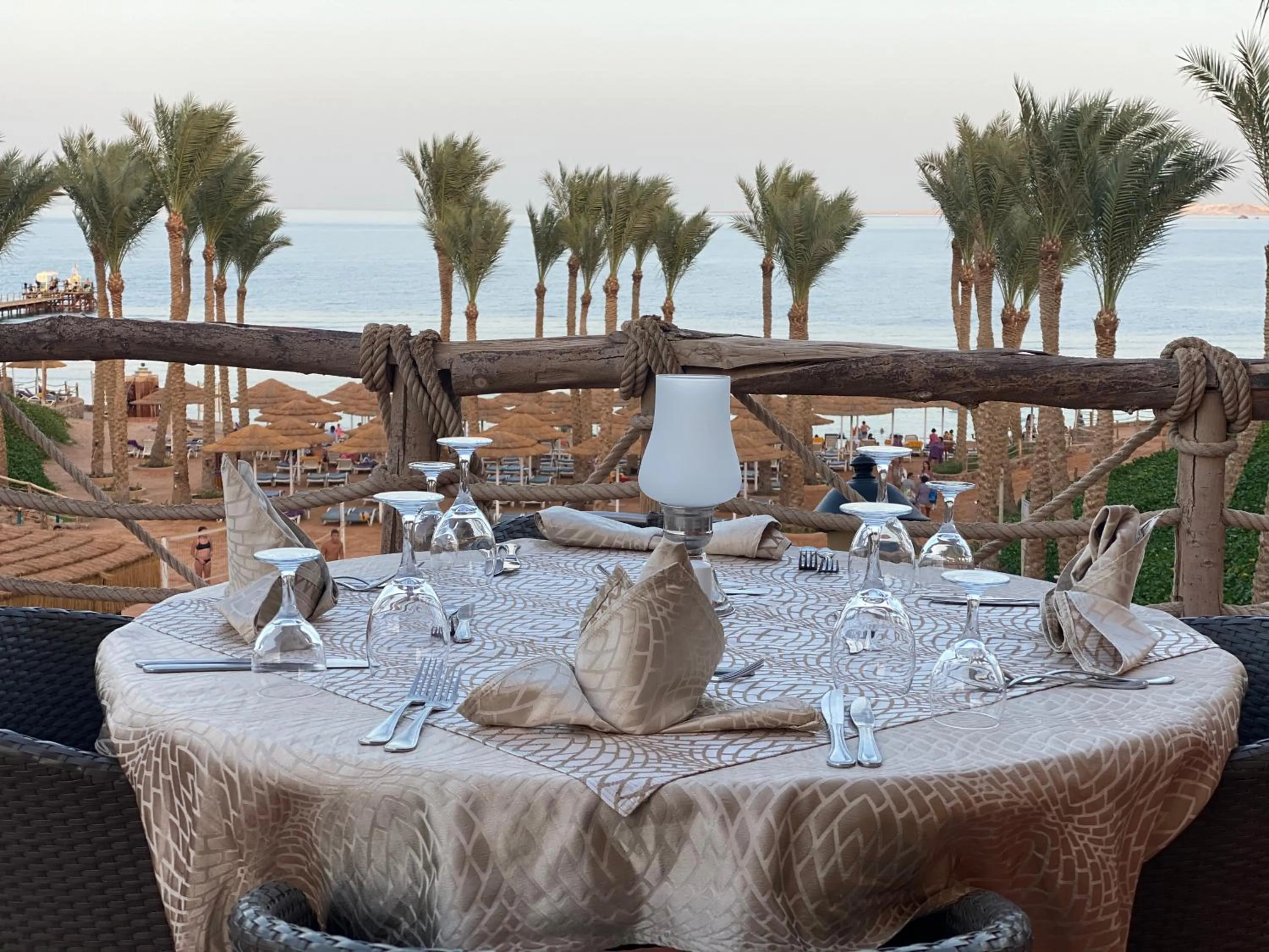 Restaurant/places to eat in Nubian Island, Families and Couples only