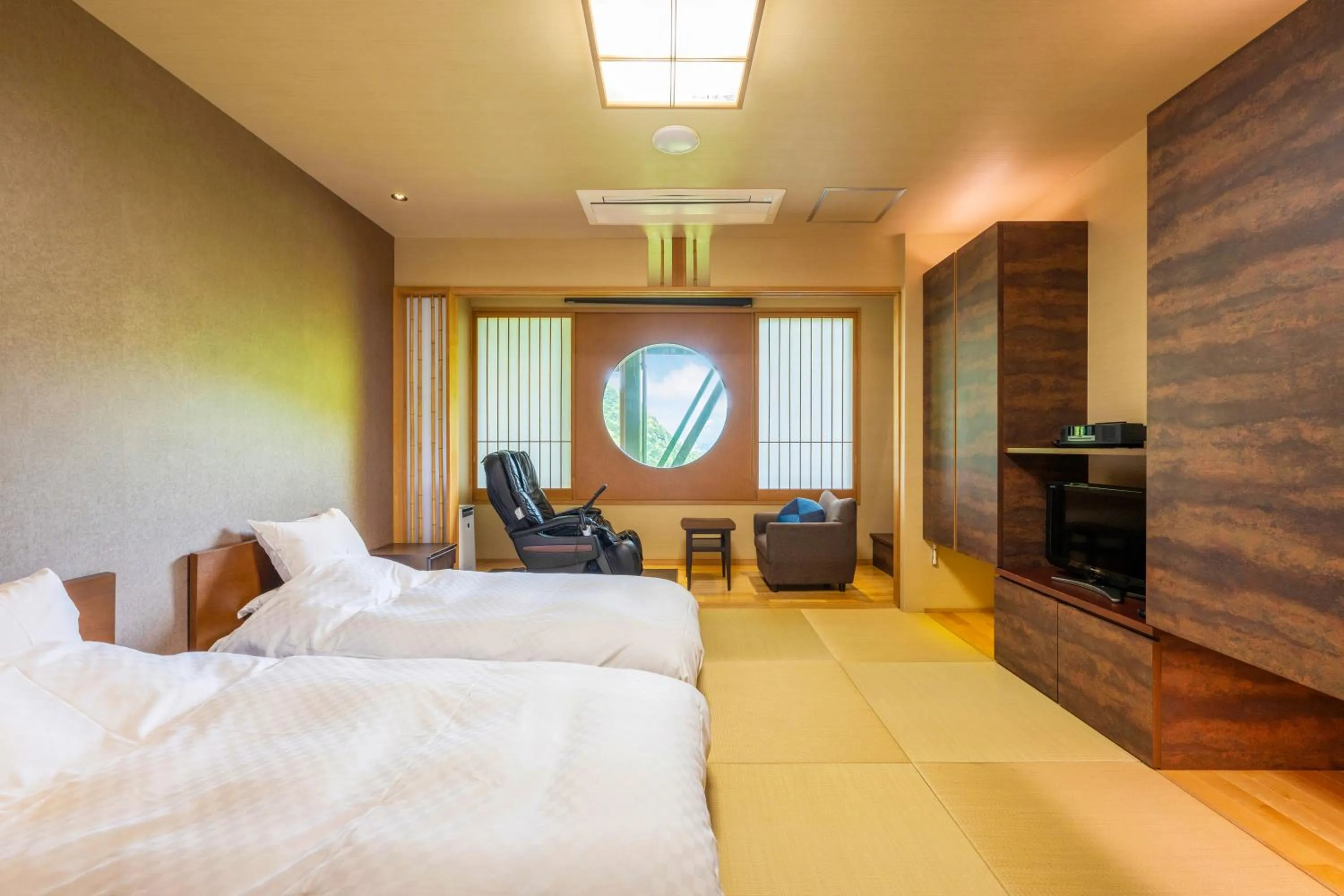 View (from property/room), Bed in Iya Onsen