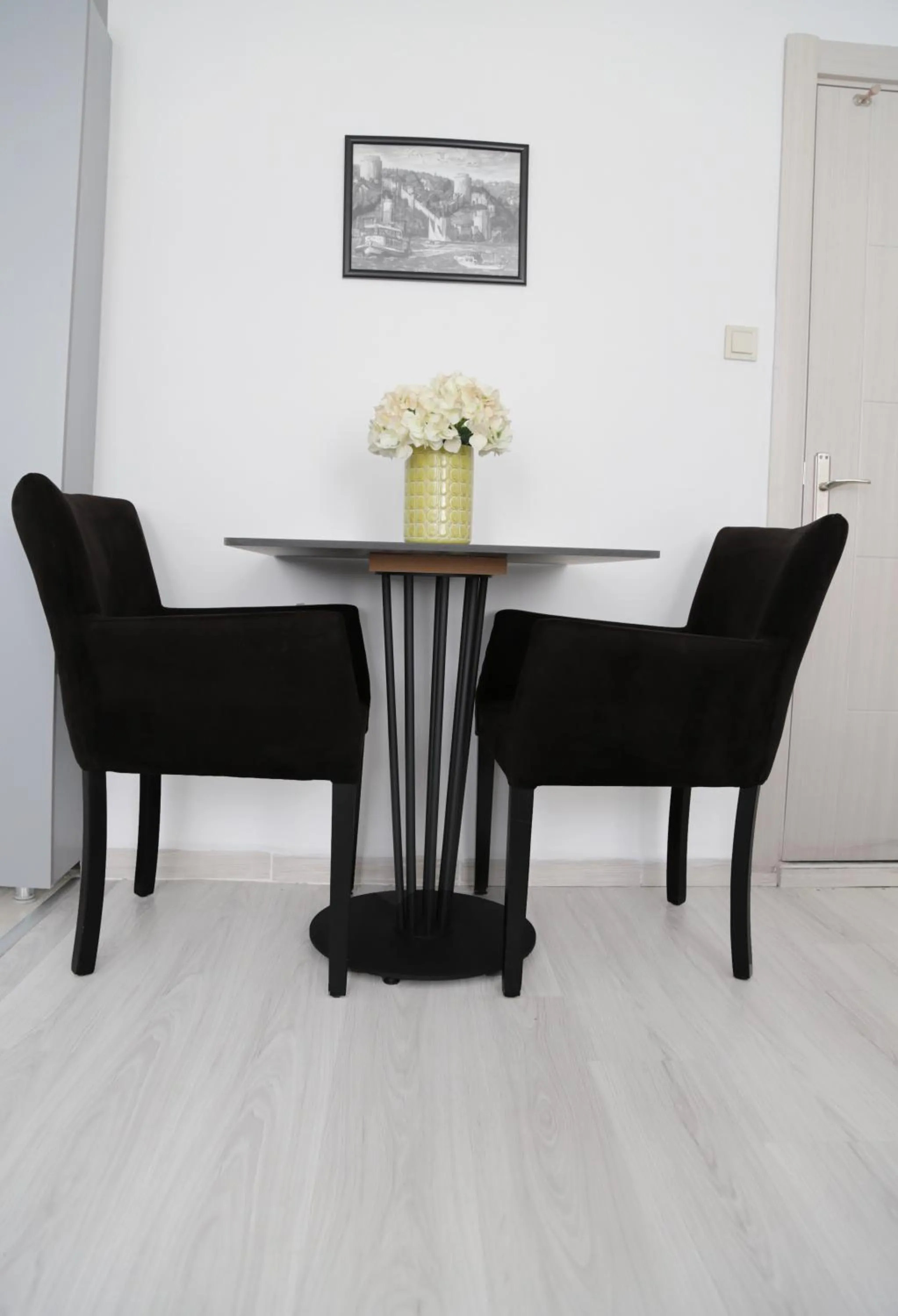 Seating area in Bayer Hotel