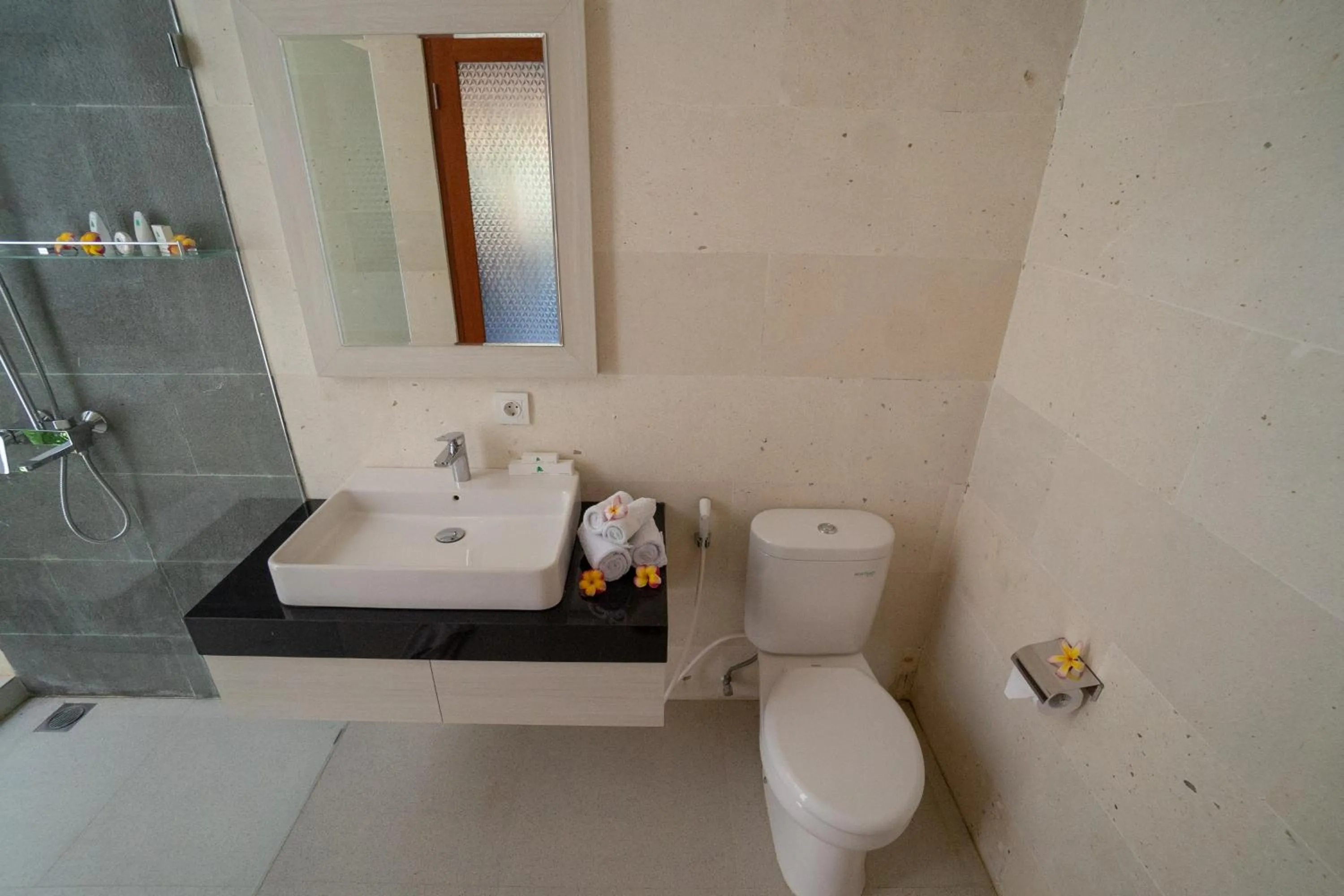 Toilet in Juada Garden