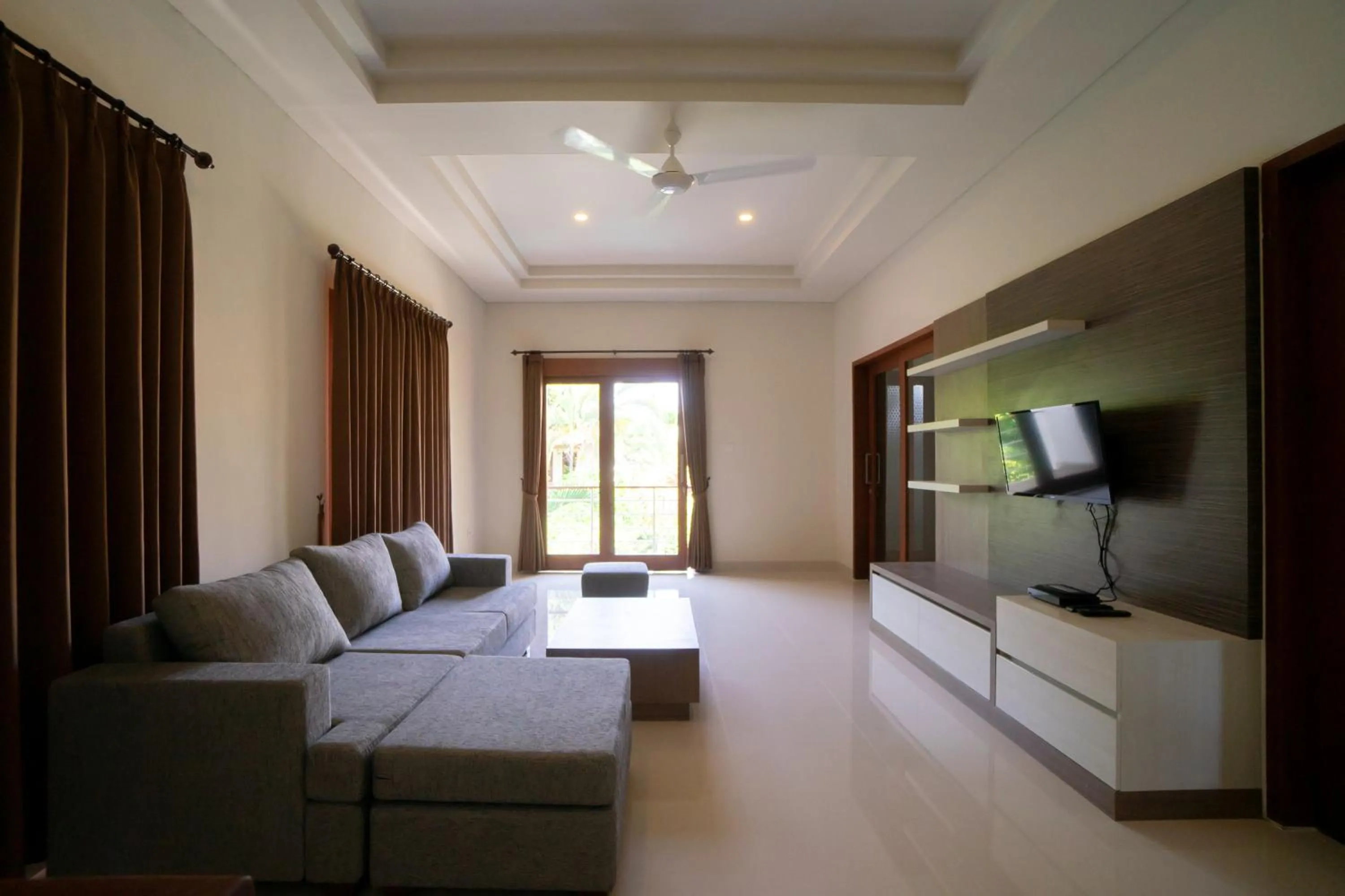 Communal lounge/ TV room in Juada Garden