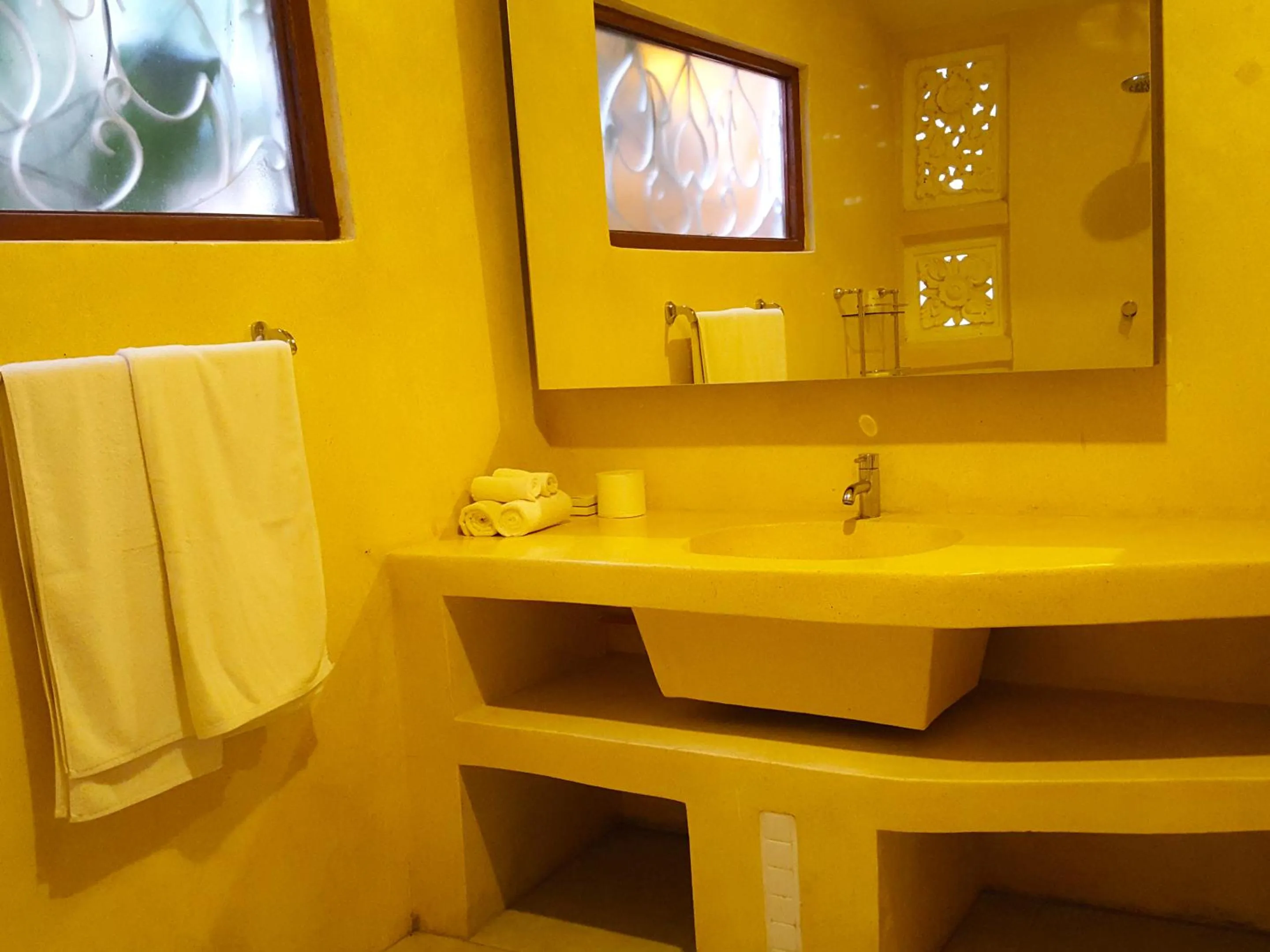 Shower in Juada Garden