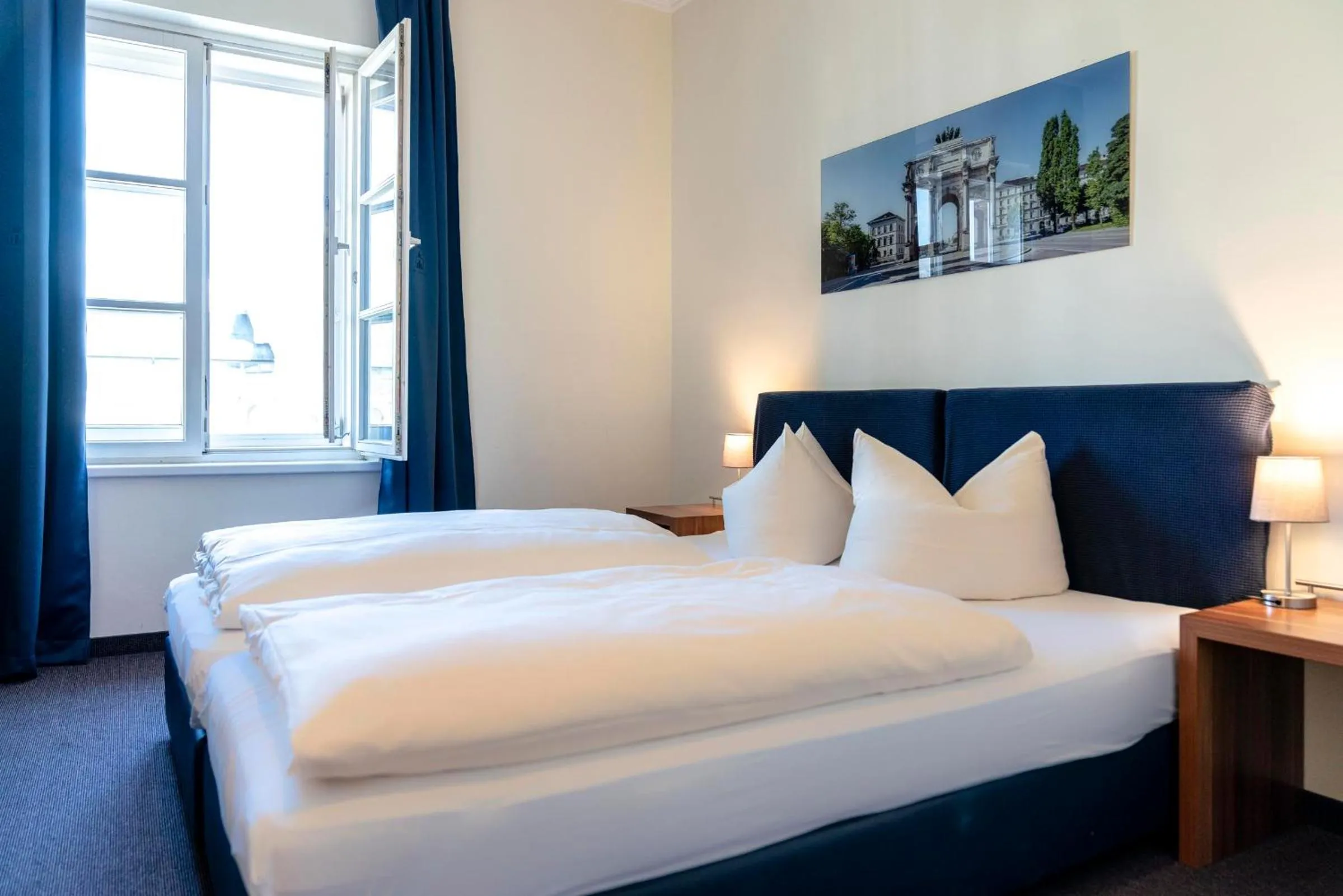 Double or Twin Room with Shower - single occupancy in Hotel-Pension am Siegestor