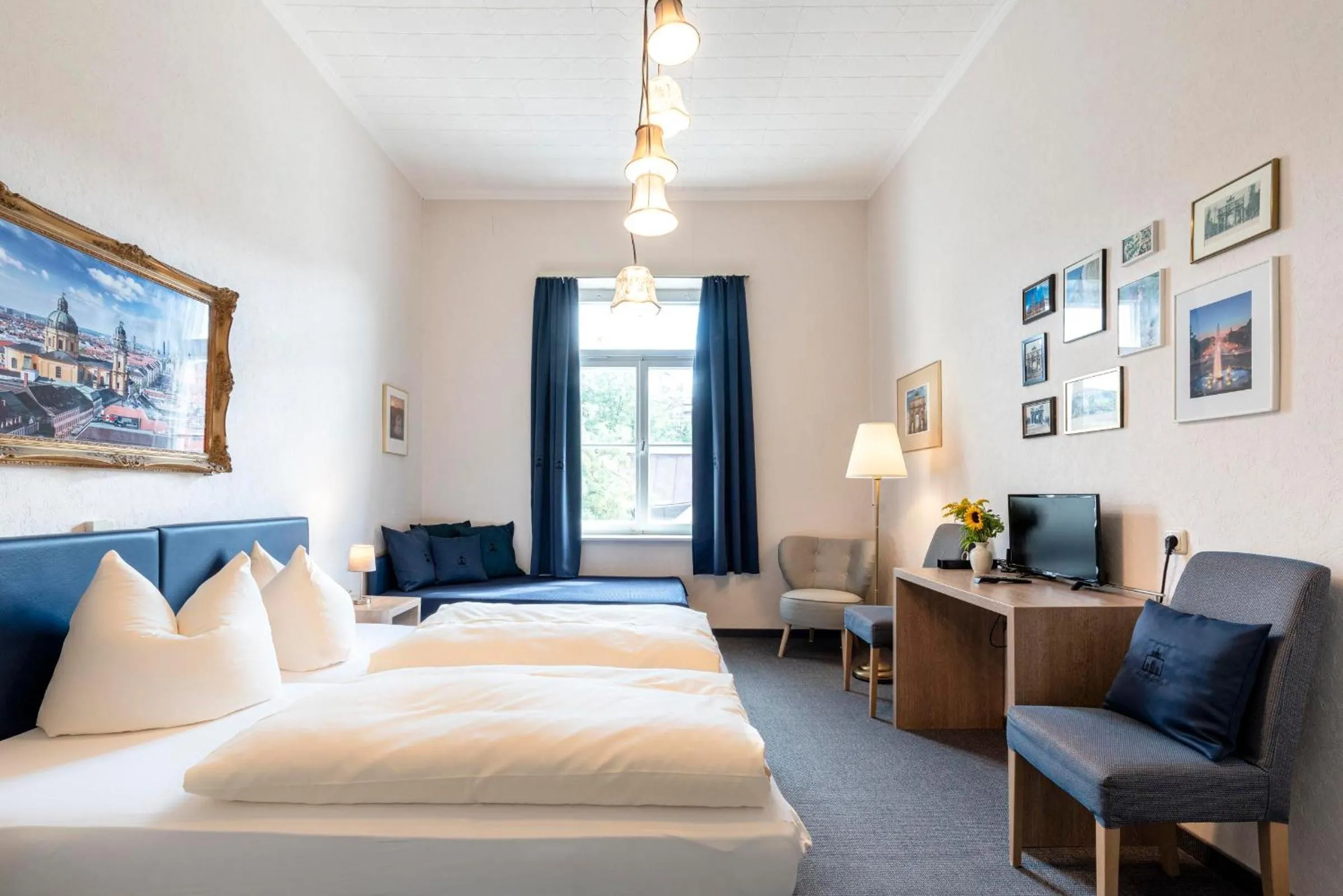 Double Room with Shared Bathroom - single occupancy in Hotel-Pension am Siegestor