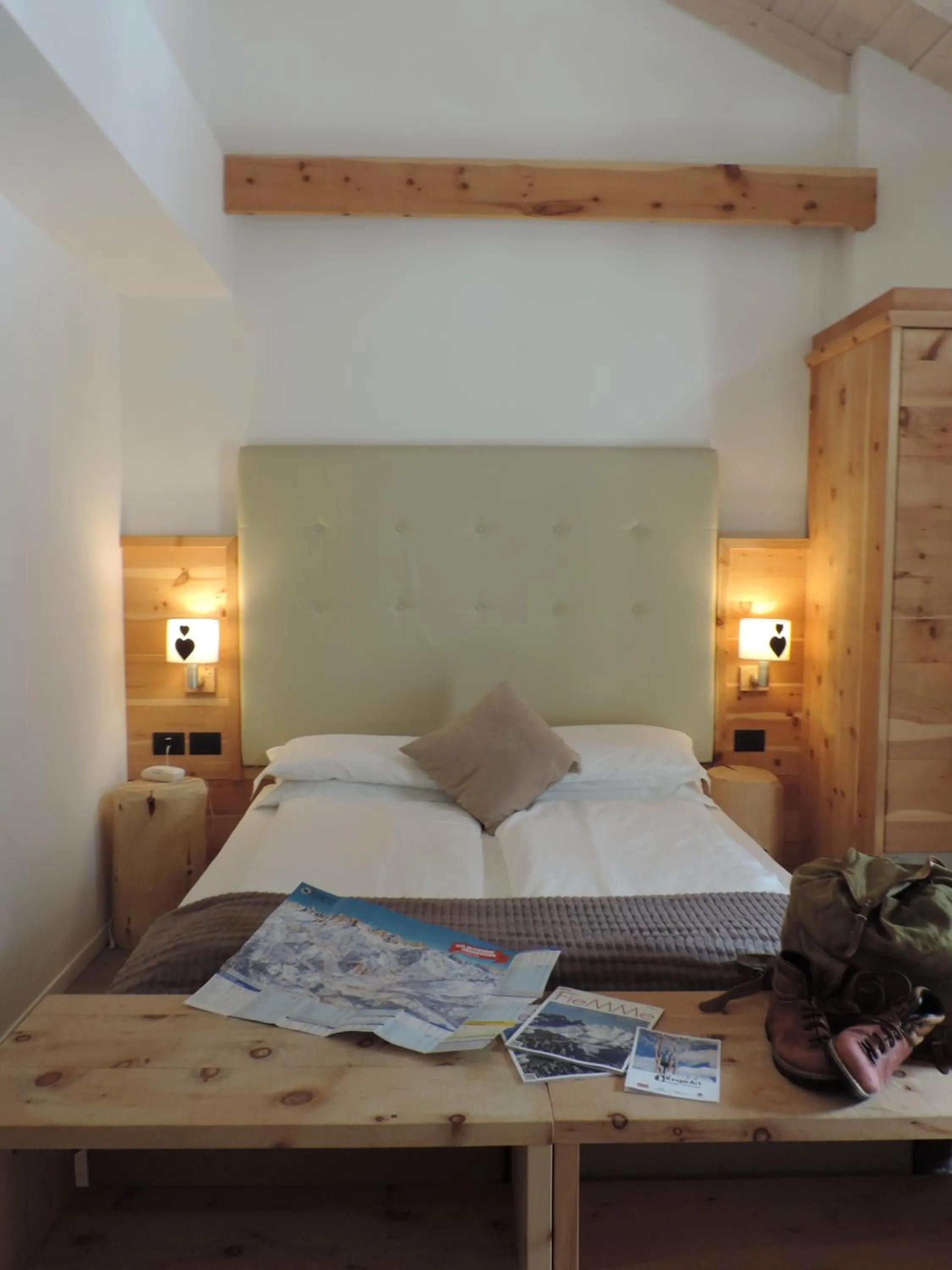 Bed in Hotel Scoiattolo