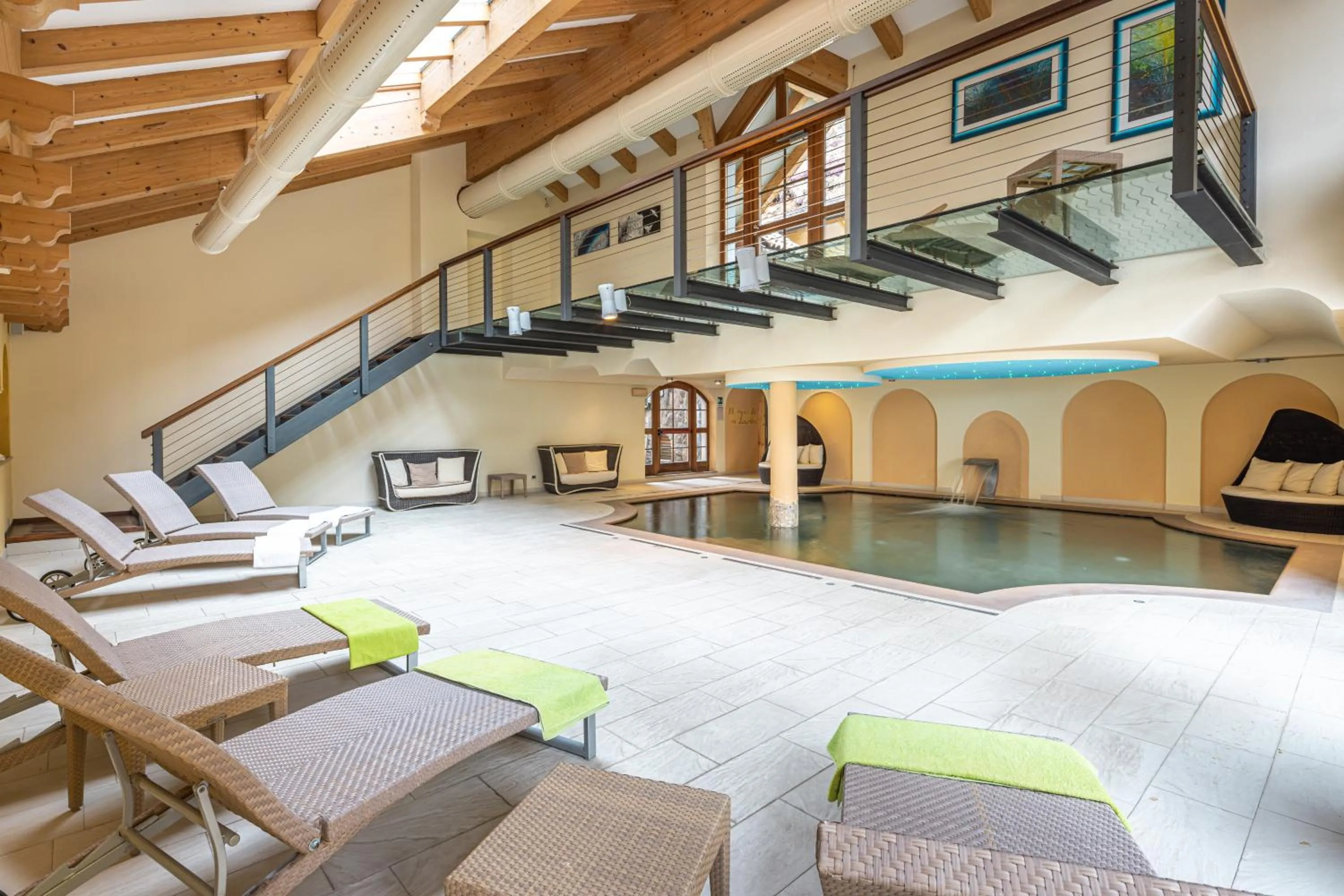 Swimming pool in Hotel Scoiattolo