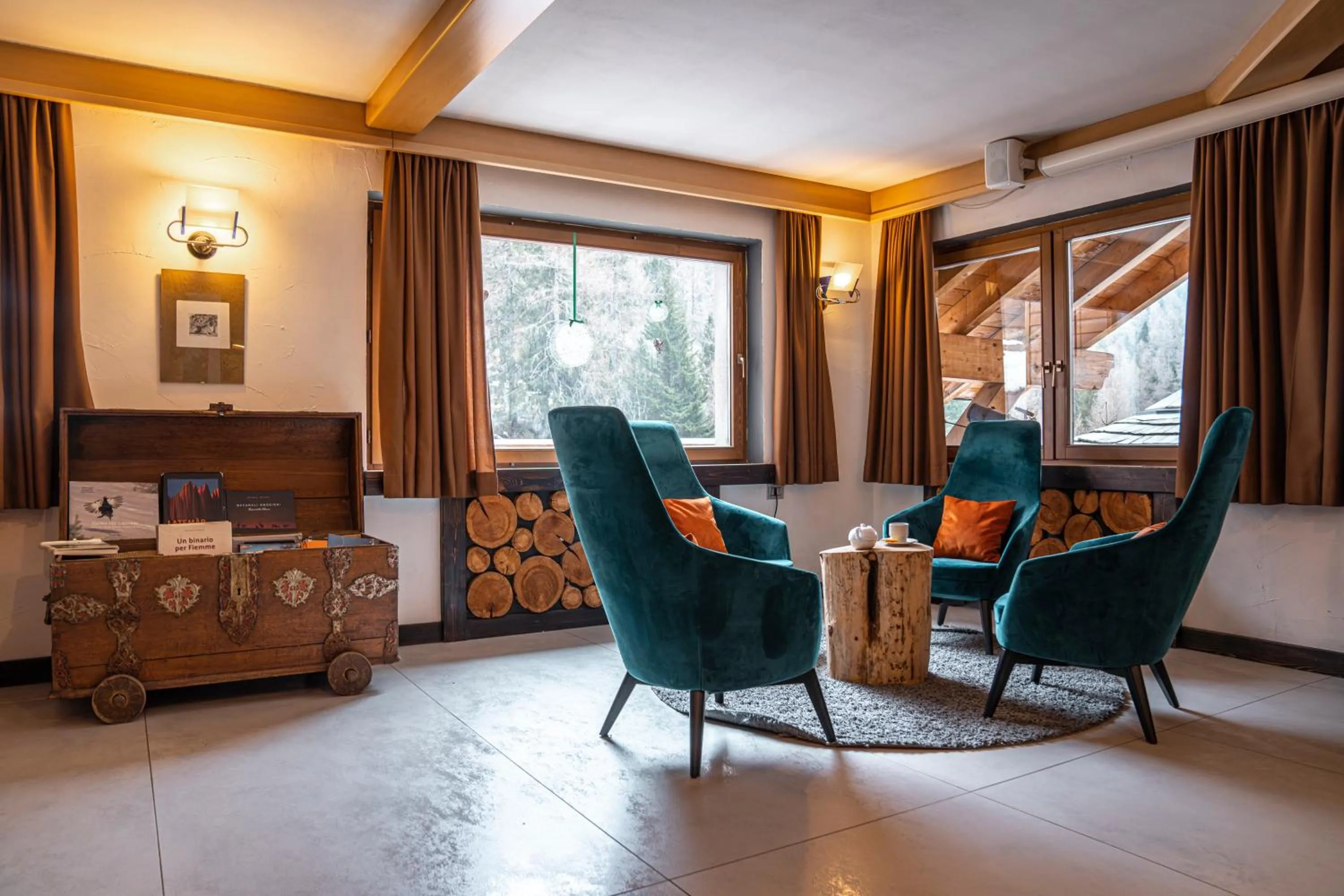 Lounge or bar in Hotel Scoiattolo