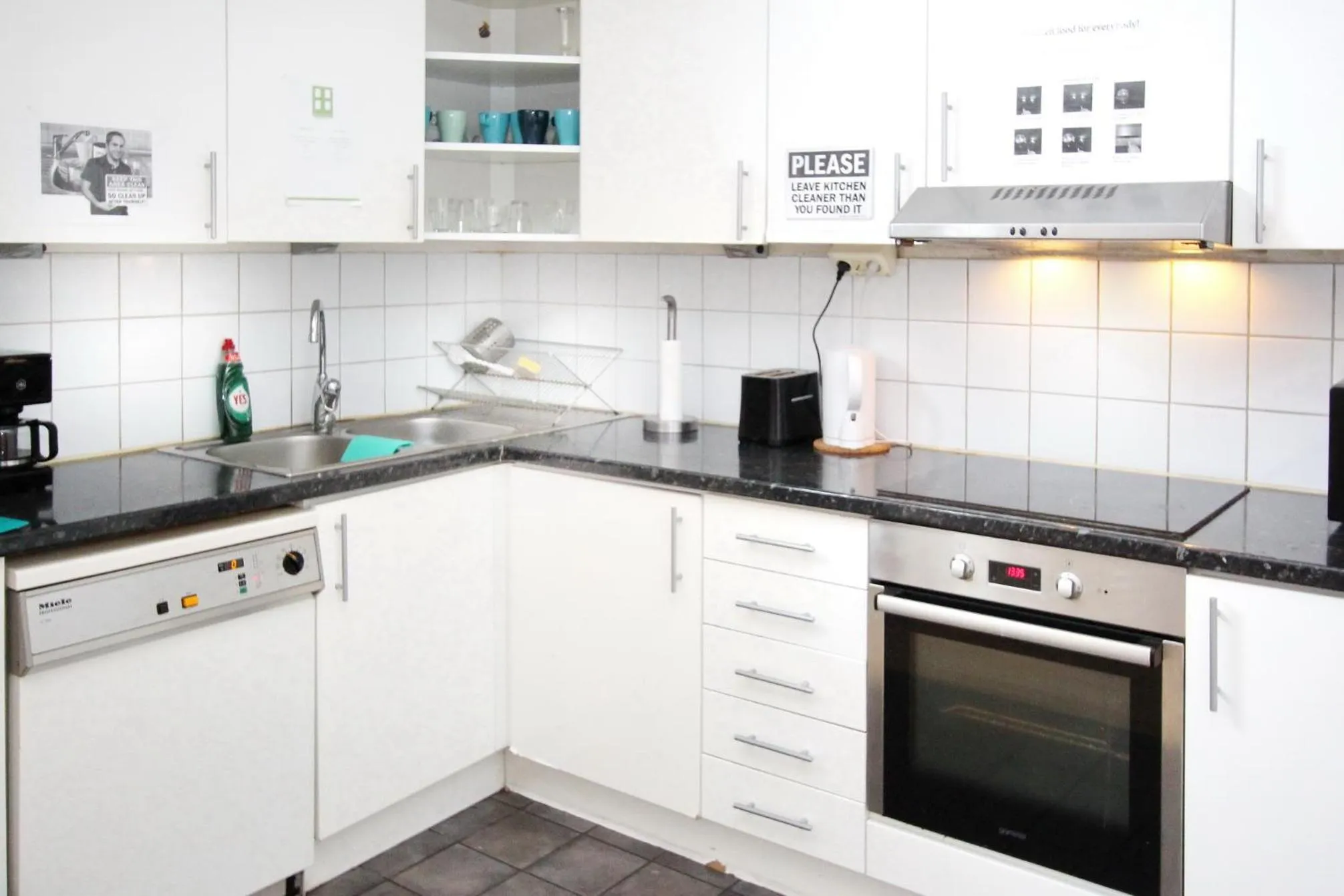 Communal lounge/ TV room in Rut & Ragnars Vandrarhem