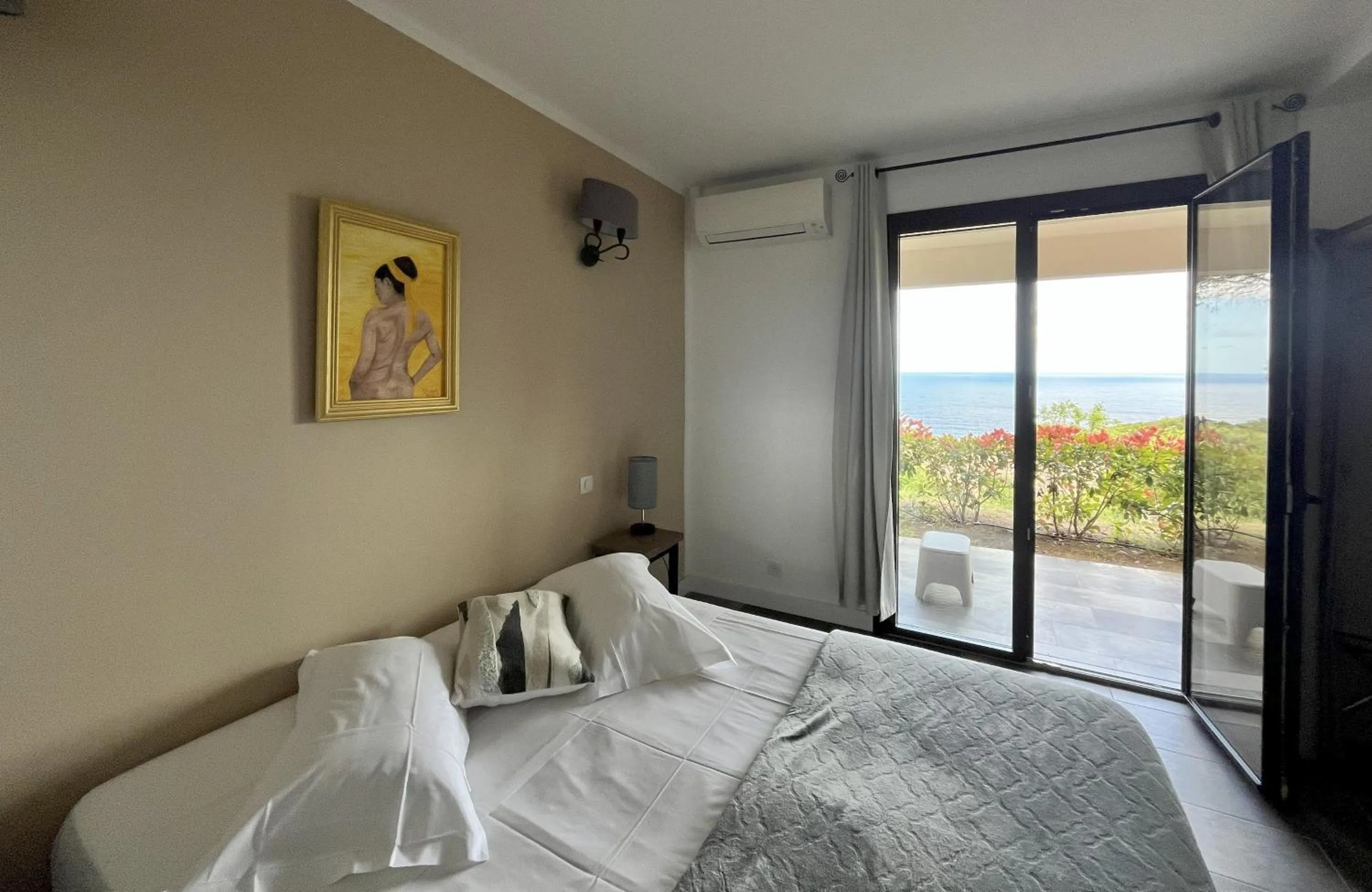 Bed in Auberge Ferayola