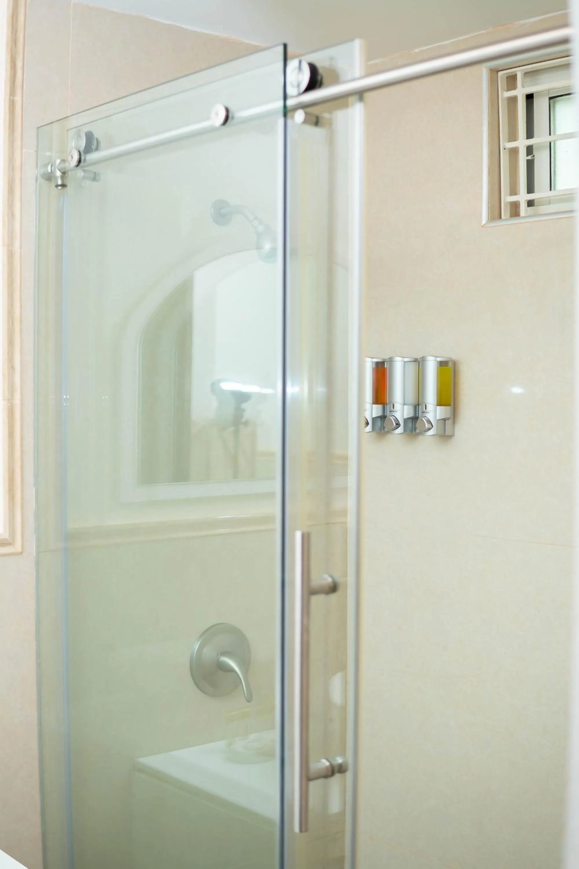 Restaurant/places to eat in GC Resort