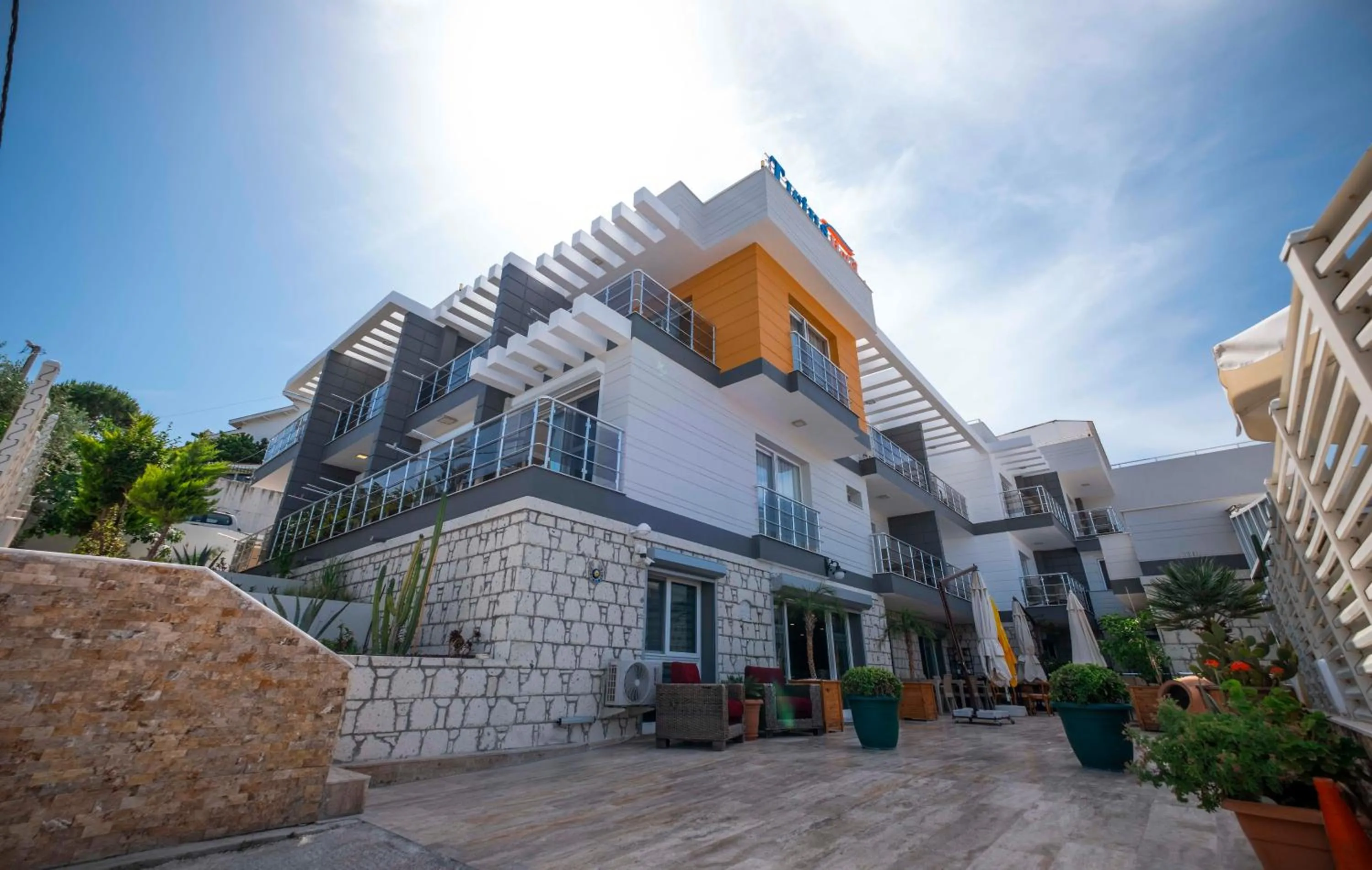 Property building in Twins Hotel Çeşme