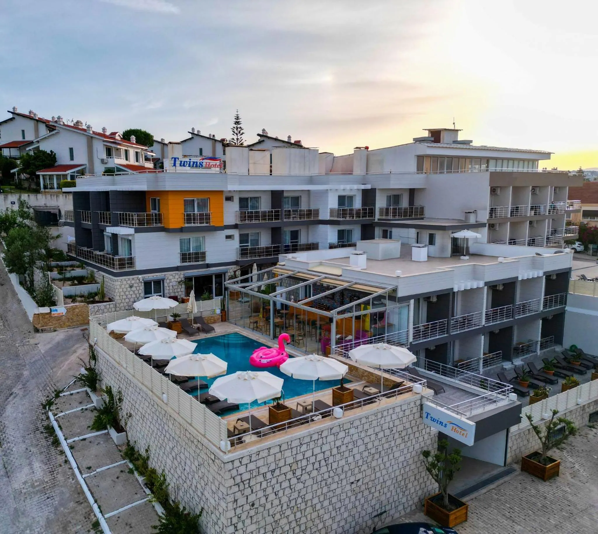 Property building in Twins Hotel Çeşme