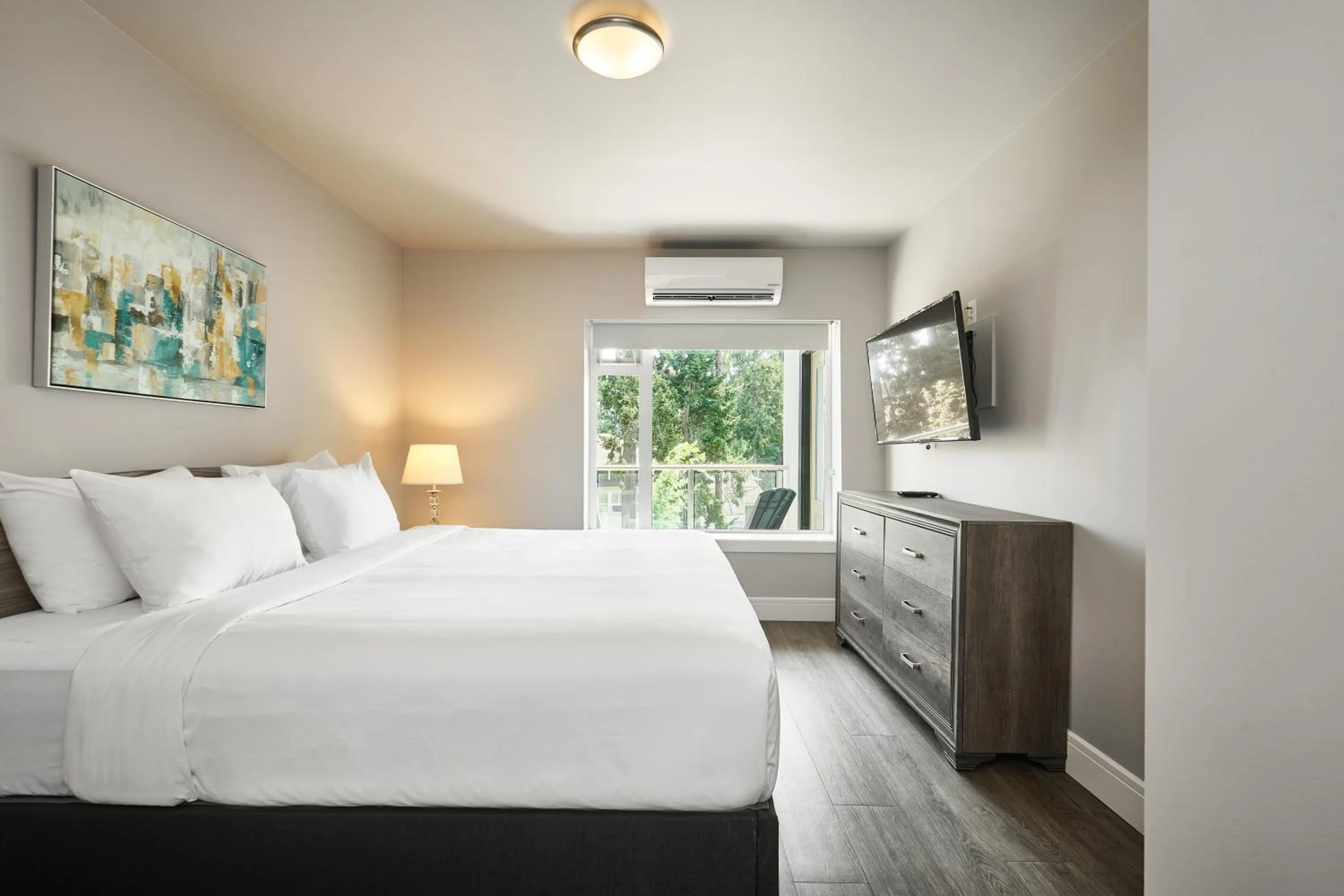 Bedroom, Bed in SoLo Suites