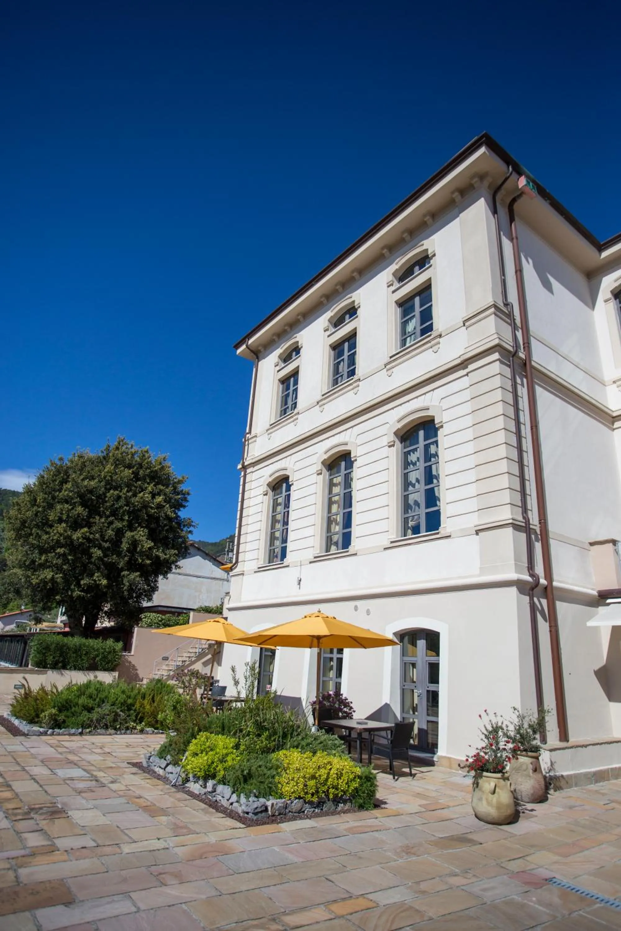 Property building in Miramare Apartments&Suites