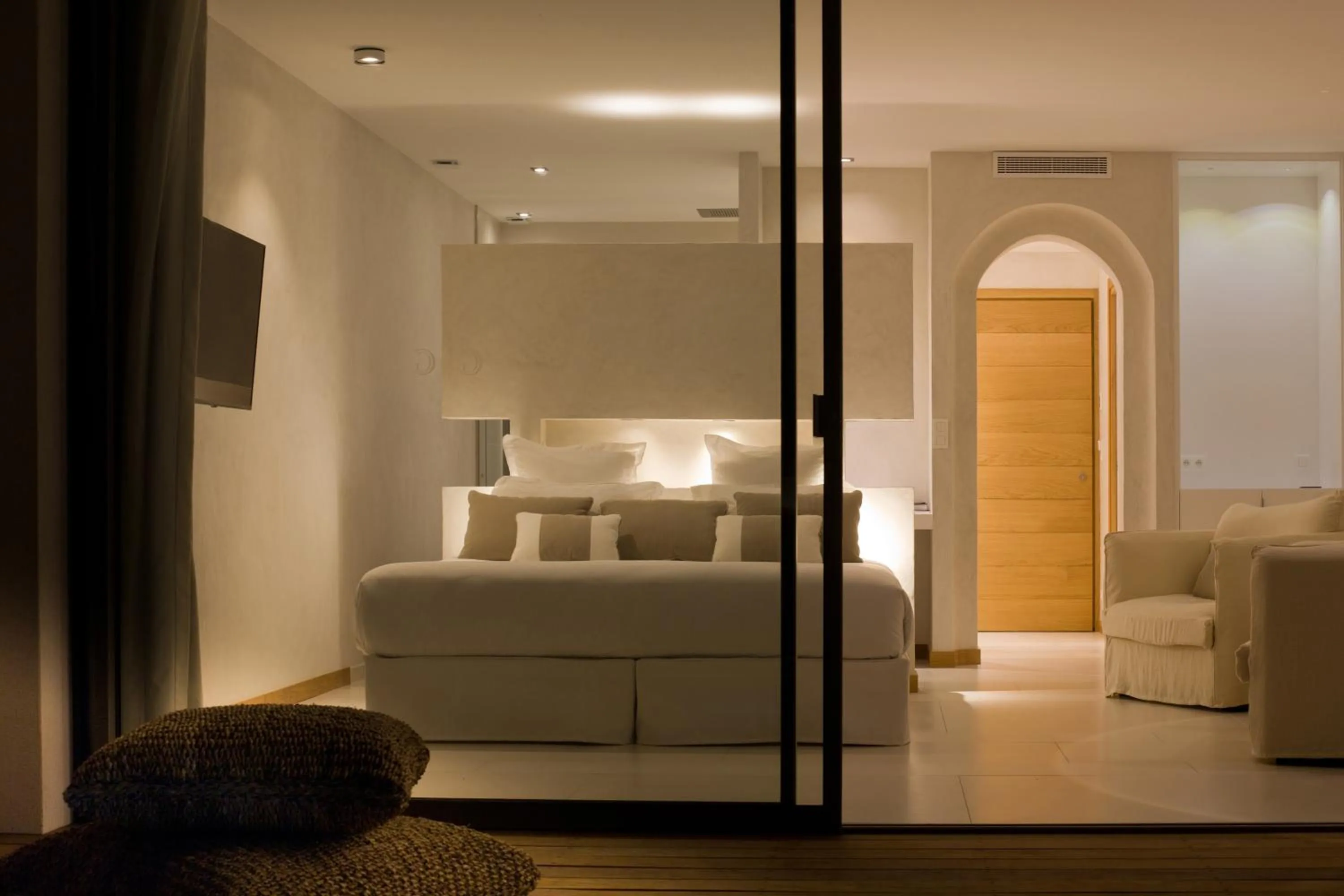 Bedroom, Bed in Hôtel Cala di Greco