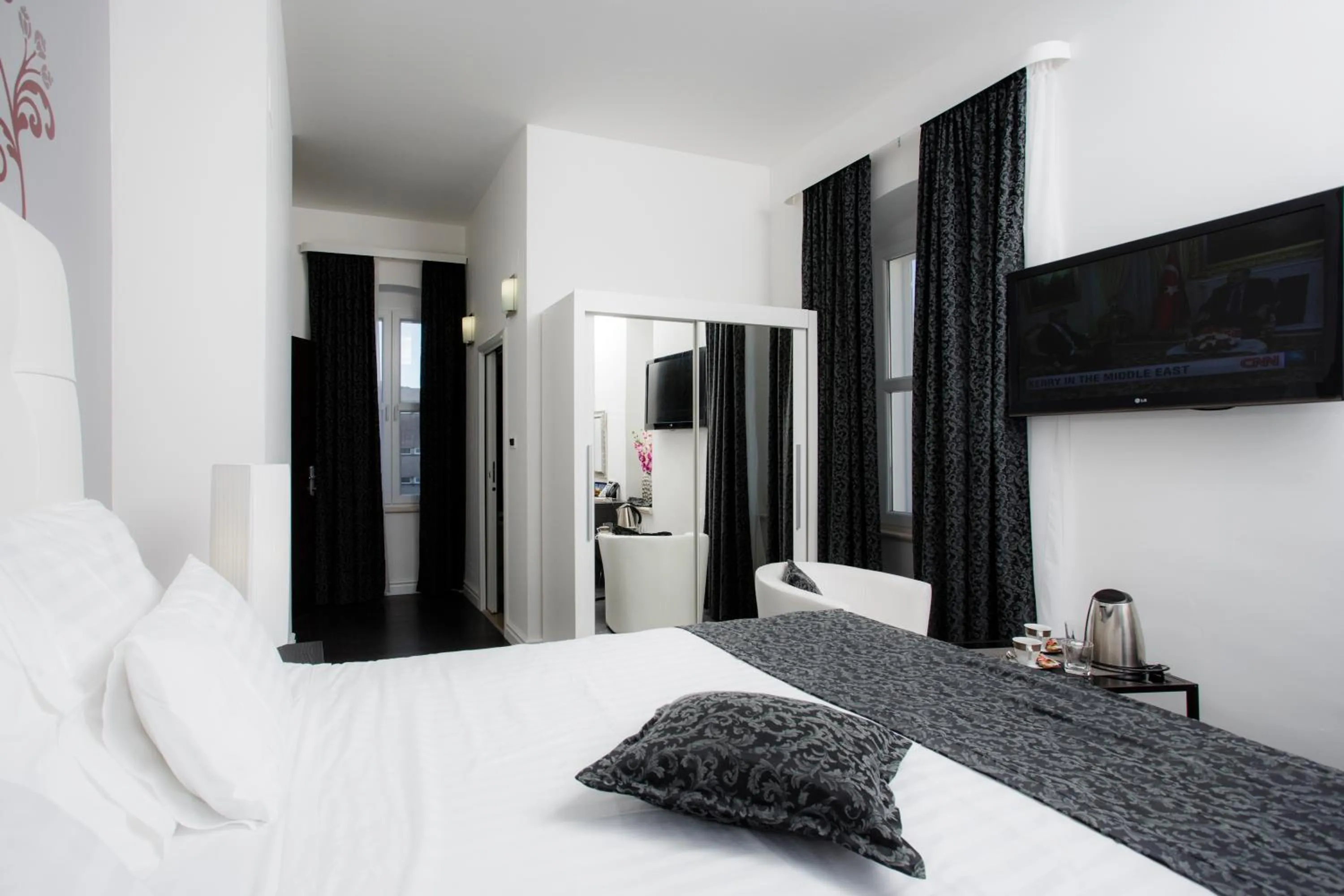 TV and multimedia, Bed in Sleep Split