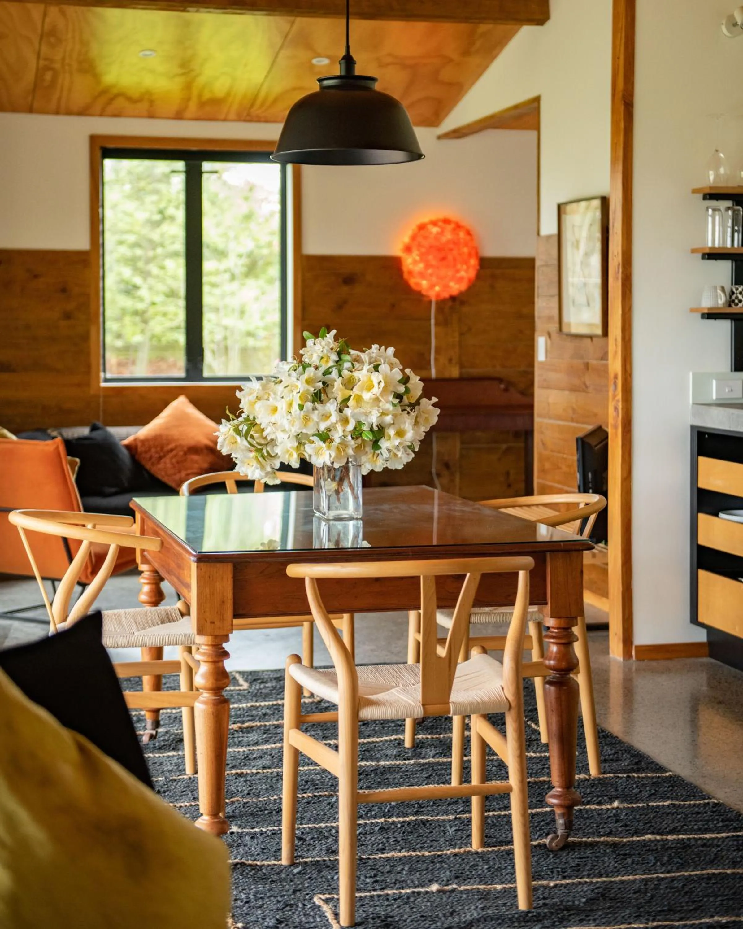 Dining area in River Road Retreat