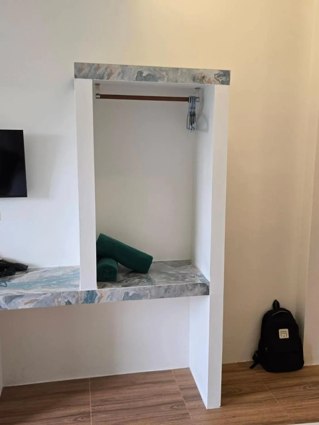 Baannai Lake View Resort