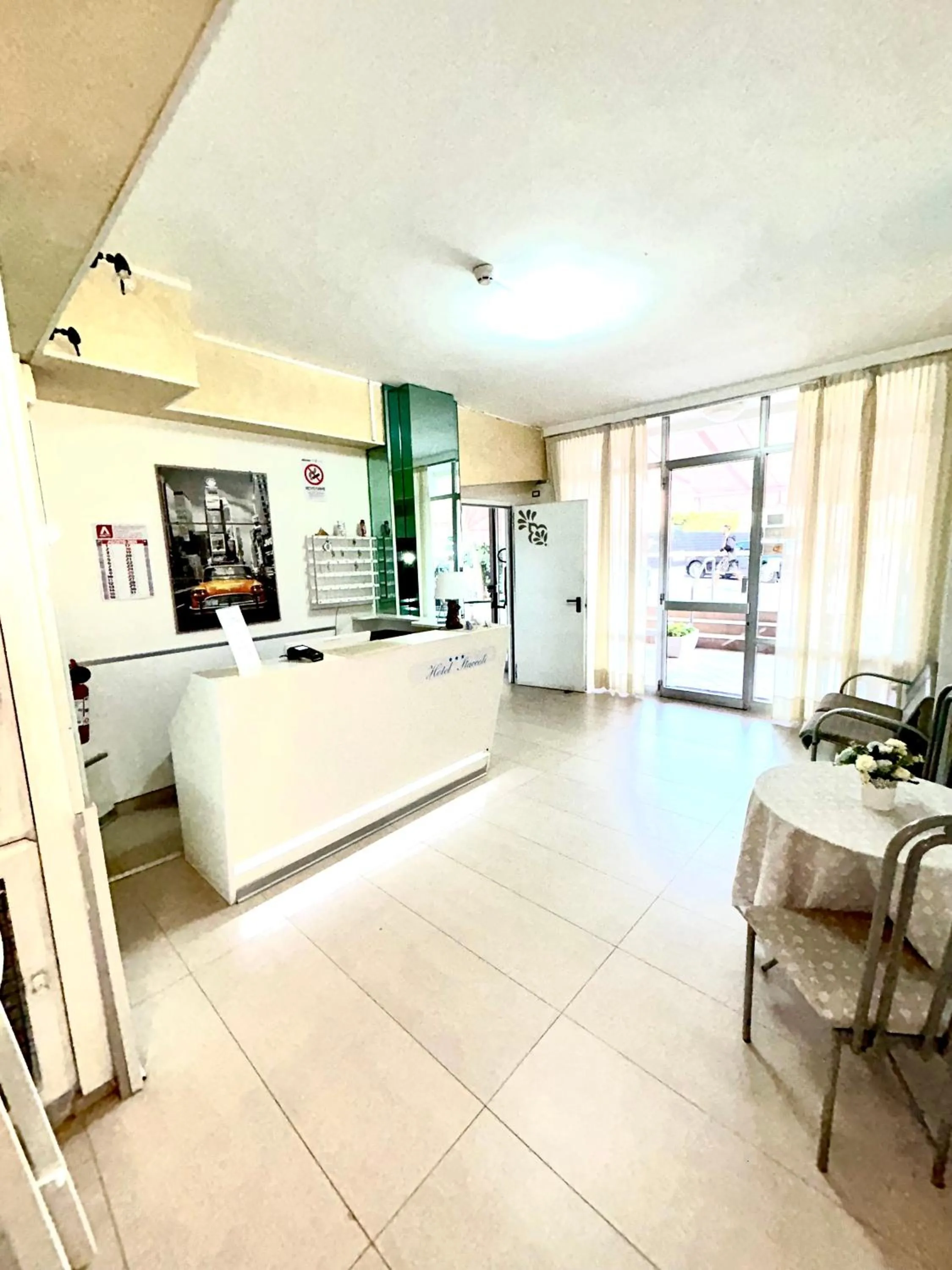 Communal lounge/ TV room in Hotel Staccoli