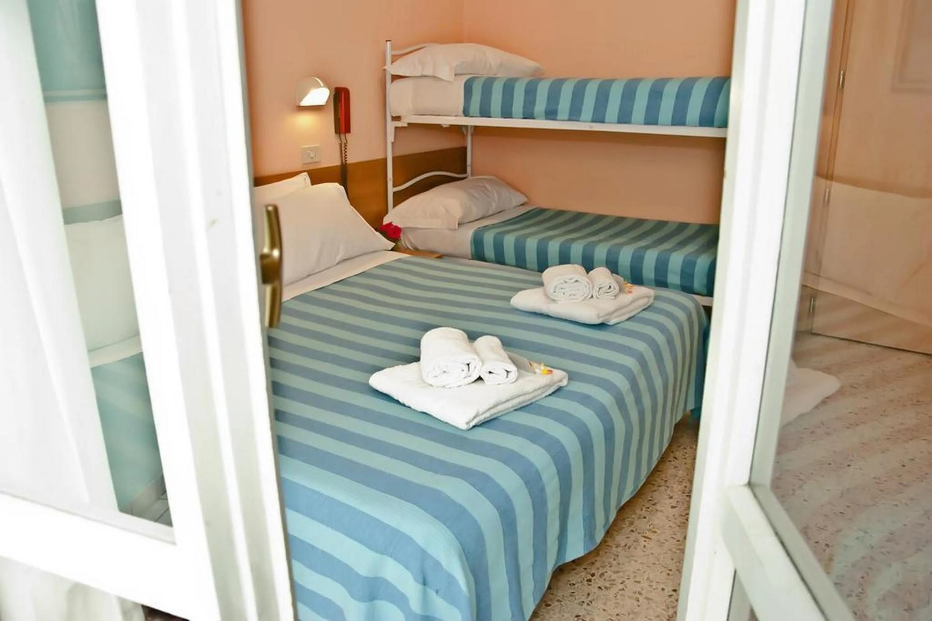 bunk bed, Bed in Hotel Staccoli