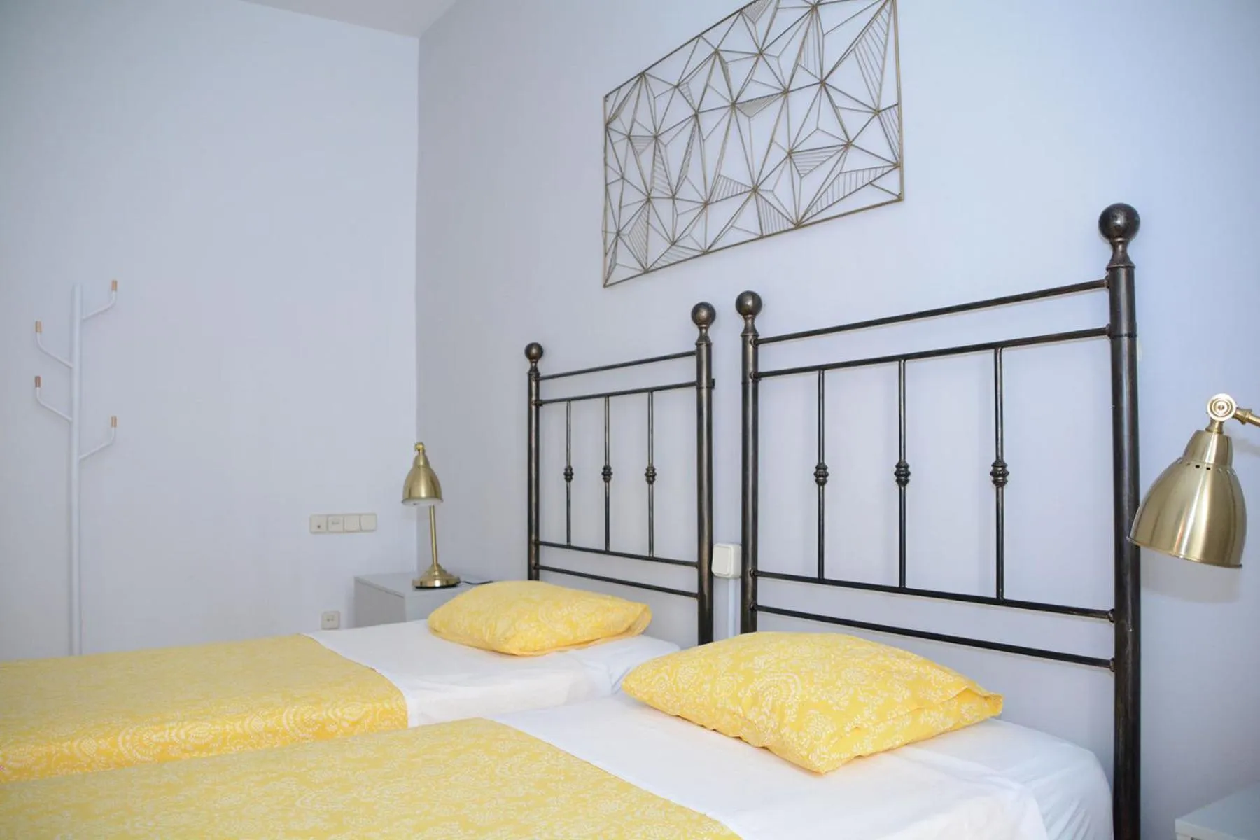 Photo of the whole room in Alvaro Residencia