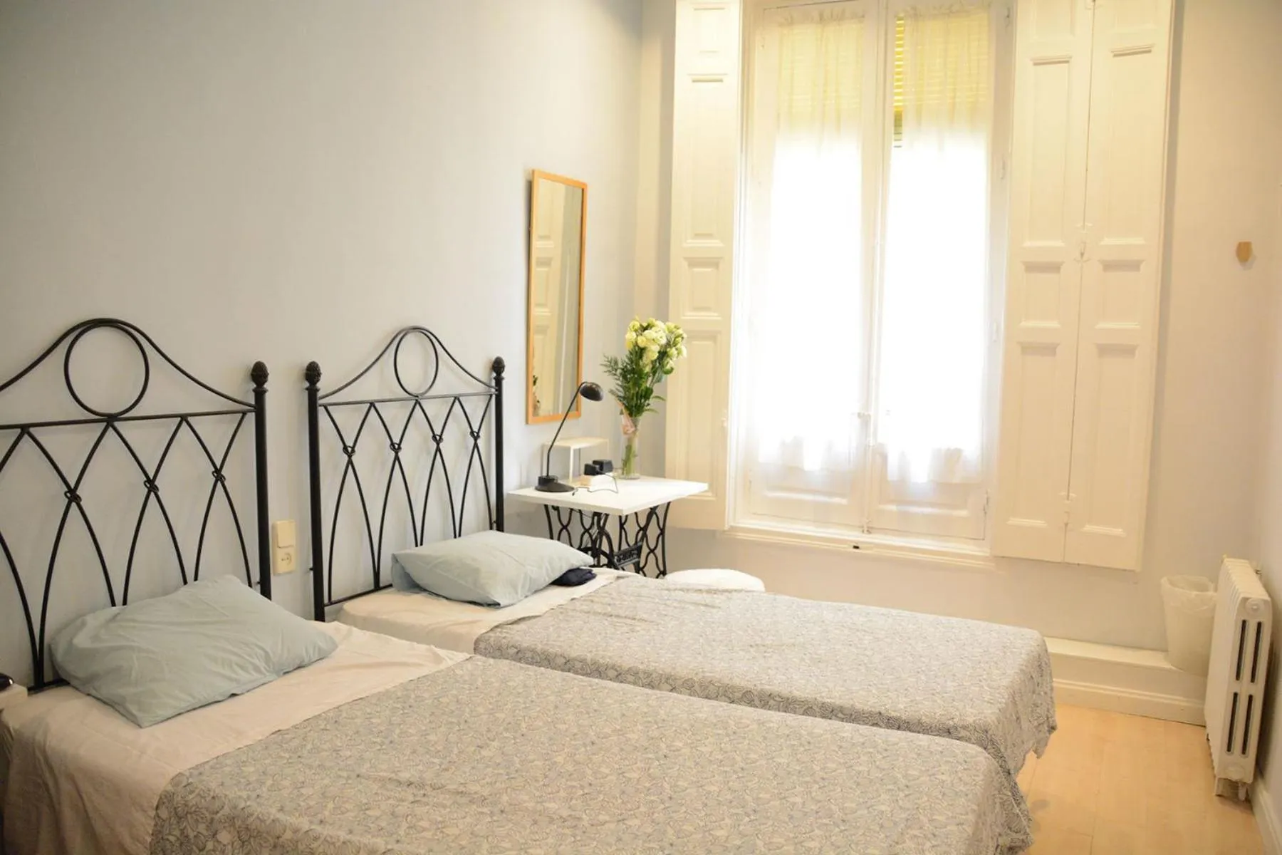 Photo of the whole room in Alvaro Residencia