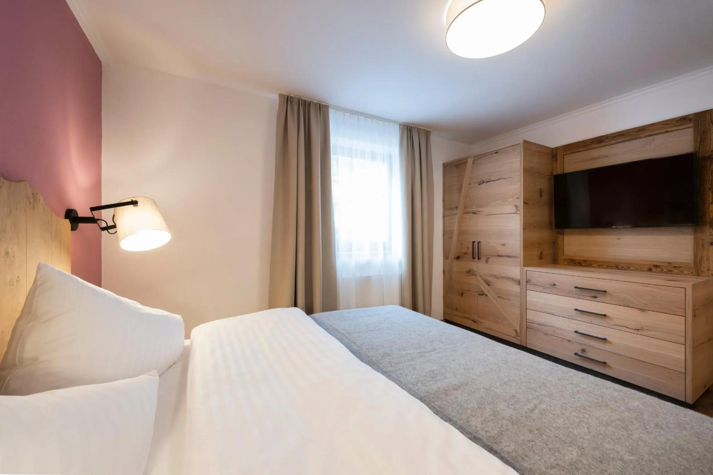 Bedroom, Bed in Sepp & Hannis Suiten im Dorf