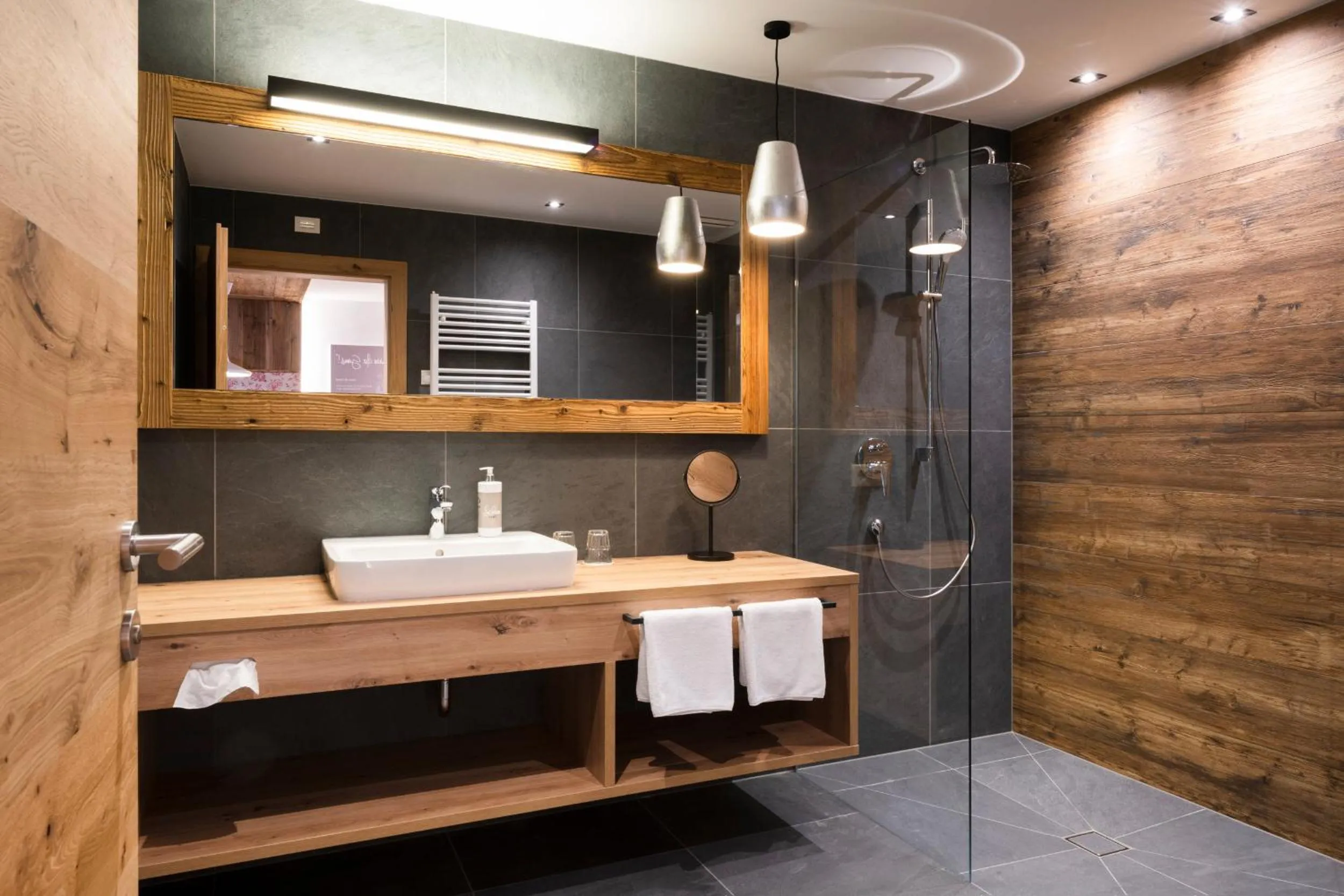 Bathroom in Sepp & Hannis Suiten im Dorf