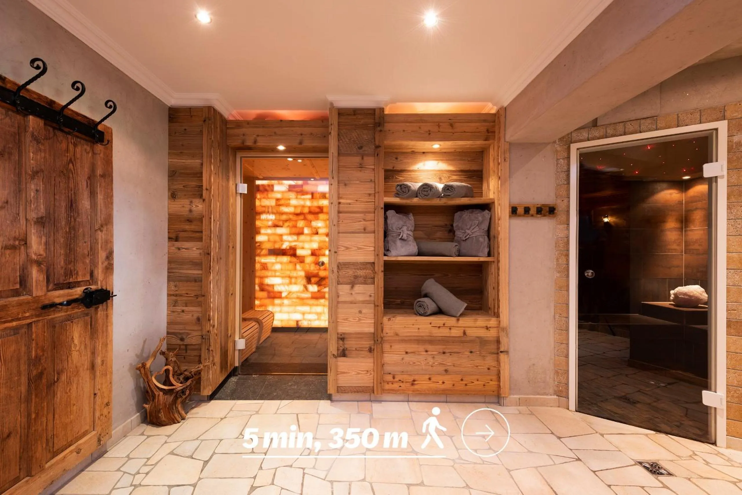 Sauna in Sepp & Hannis Suiten im Dorf