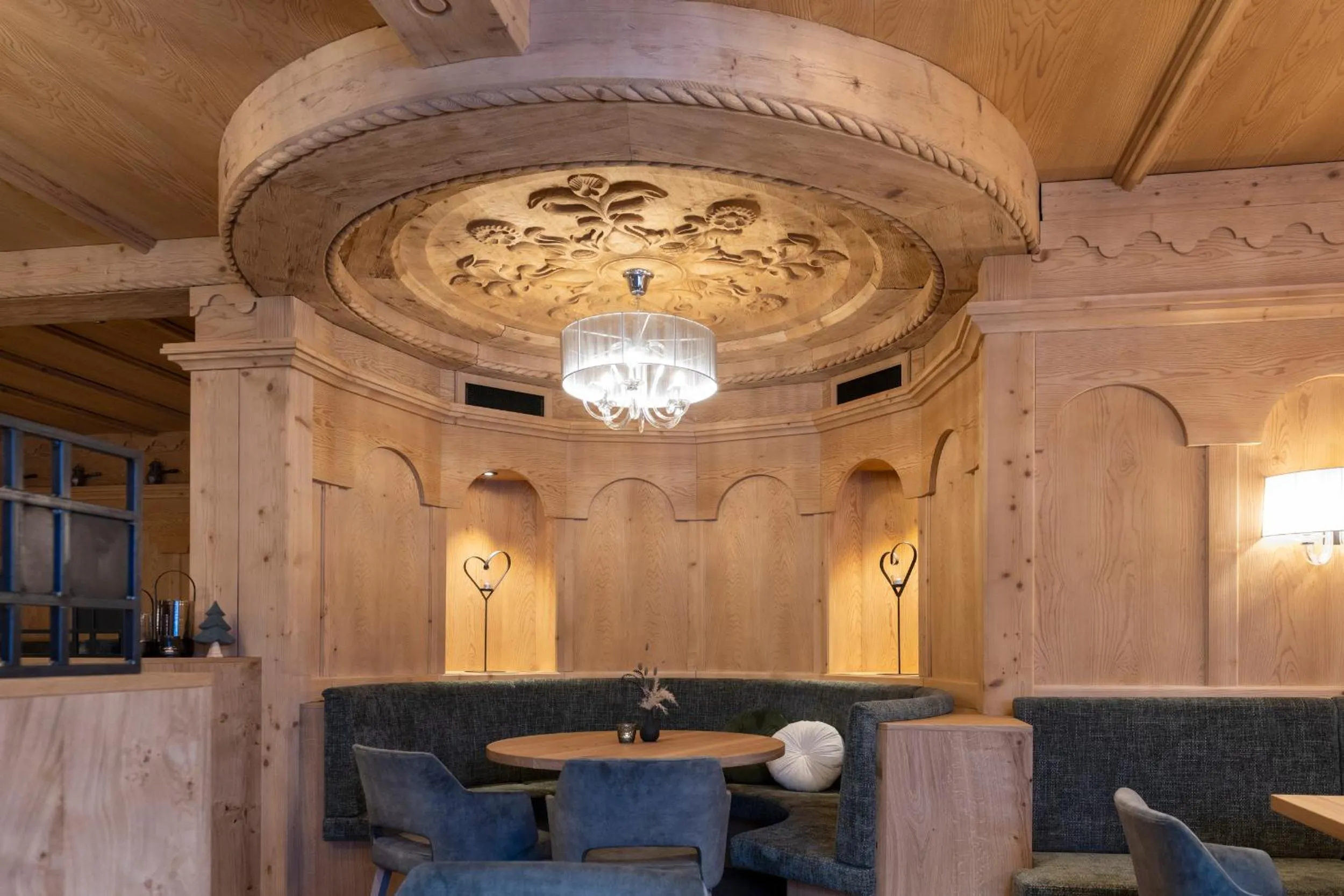 Restaurant/places to eat in Sepp & Hannis Suiten im Dorf