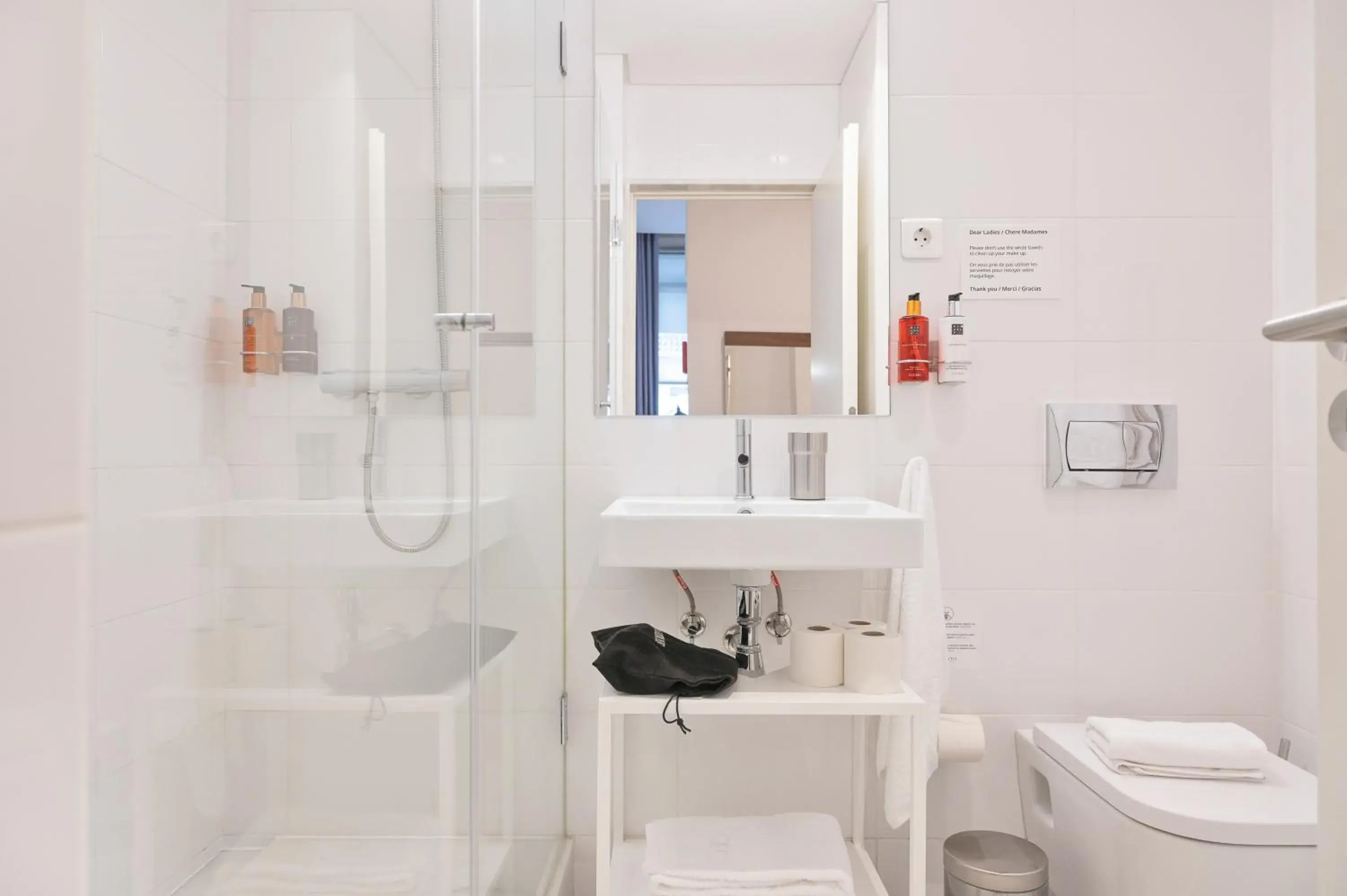 Economic Studio - Ground Floor in UMA Santa Catarina - Pool & Fitness, Adults Only Economic Studio - Ground Floor in UMA Santa Catarina - Pool & Fitness, Adults Only