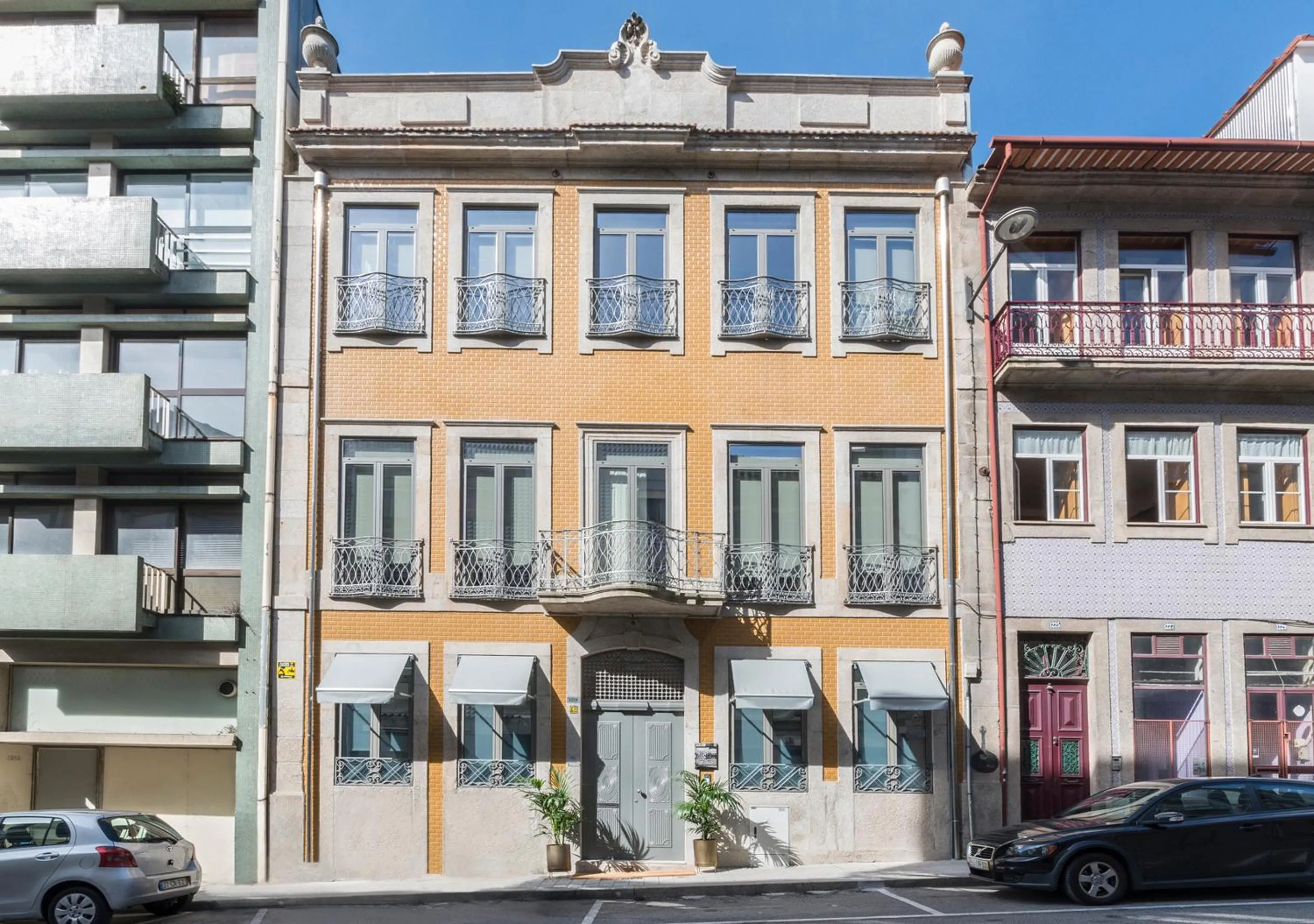 Property building in UMA Santa Catarina - Pool & Fitness, Adults Only