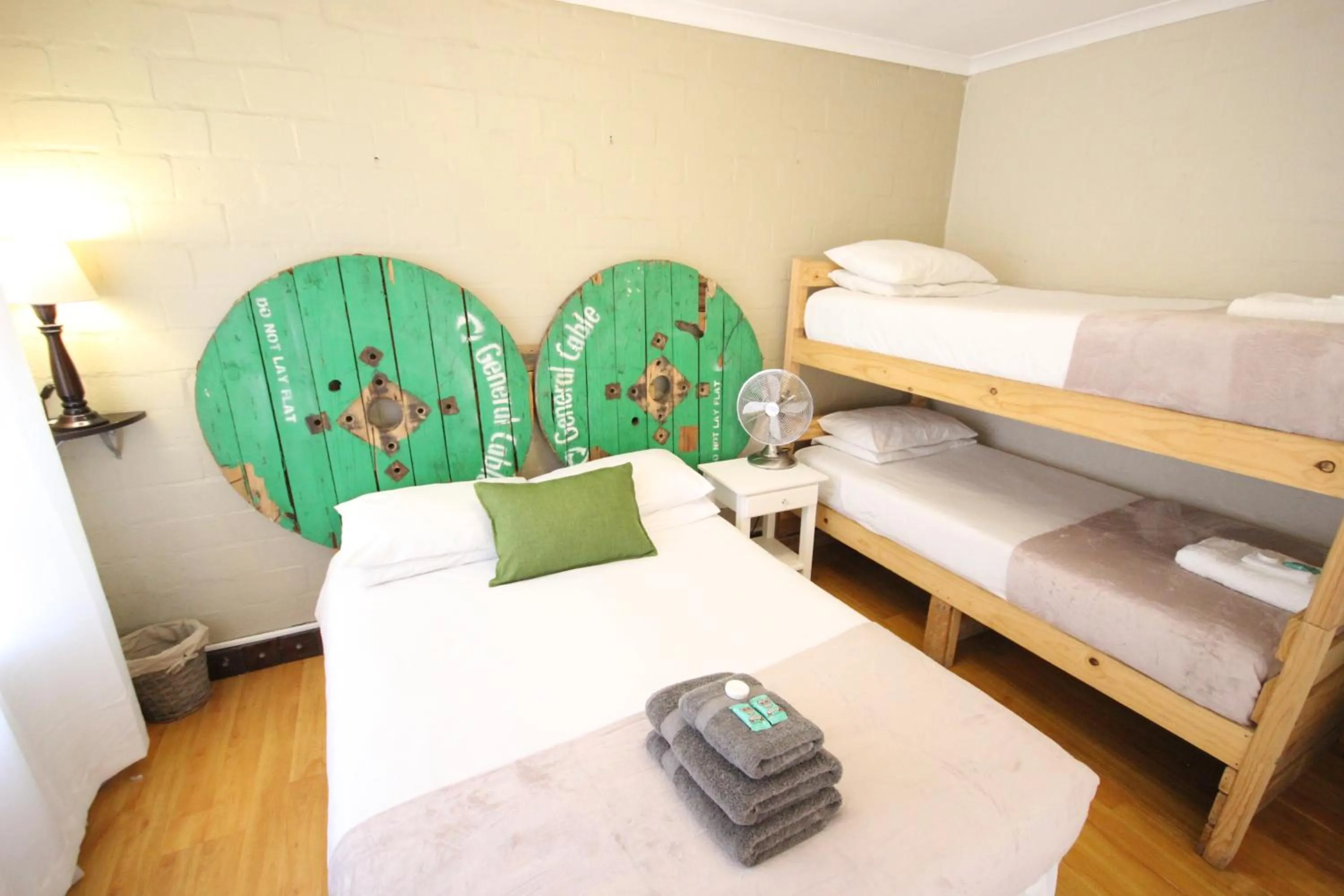 Photo of the whole room, Bed in Saltycrax Backpackers and Surf Hostel