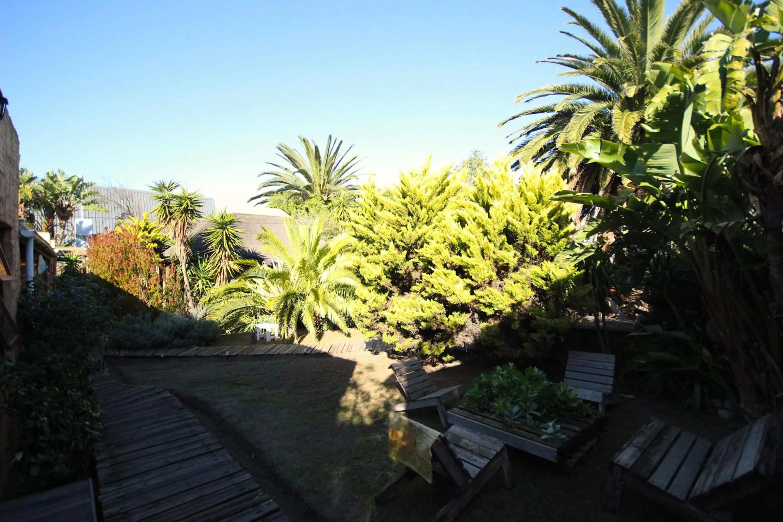 Property building in Saltycrax Backpackers and Surf Hostel