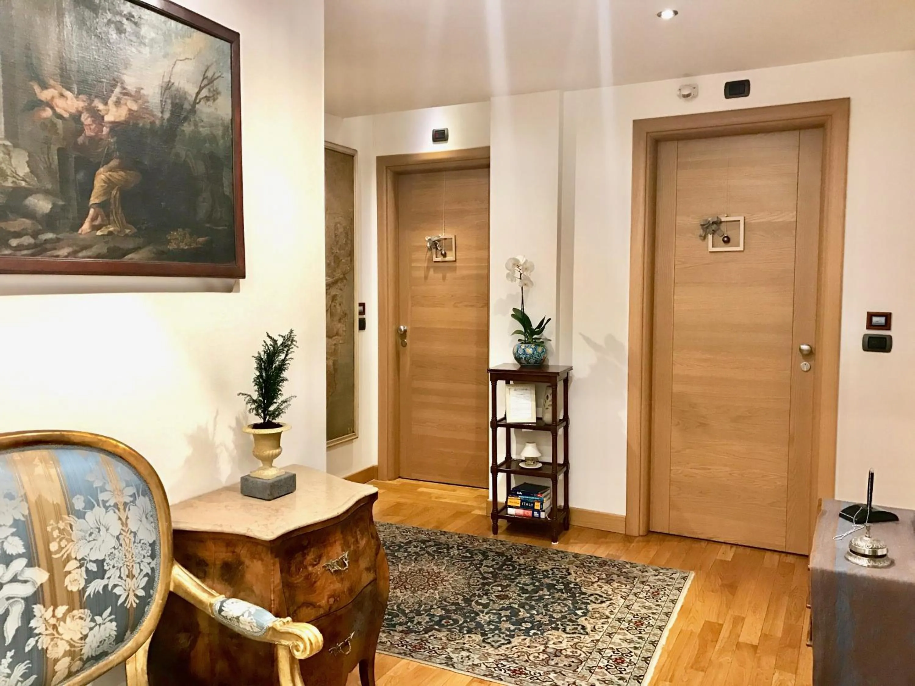 Communal lounge/ TV room in B&B Orsini 46